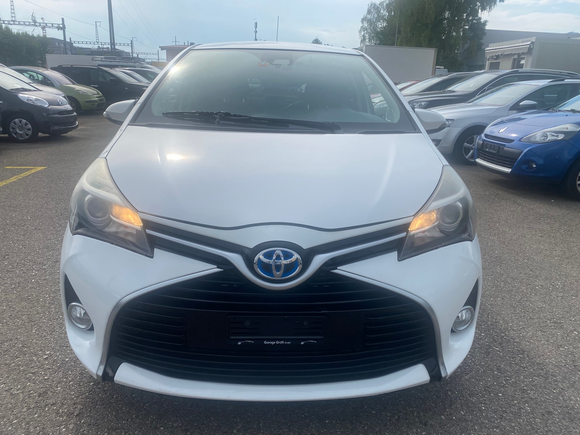 TOYOTA Yaris Hybrid