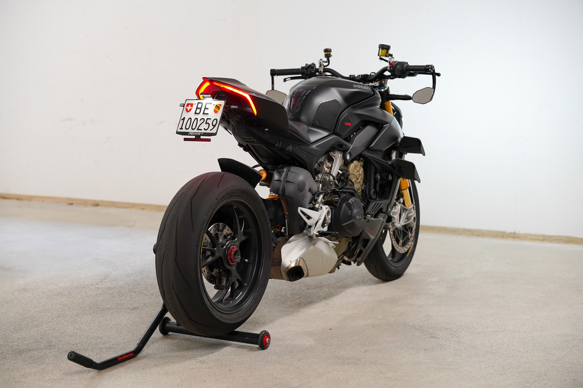 DUCATI Streetfighter V4 S-image-5