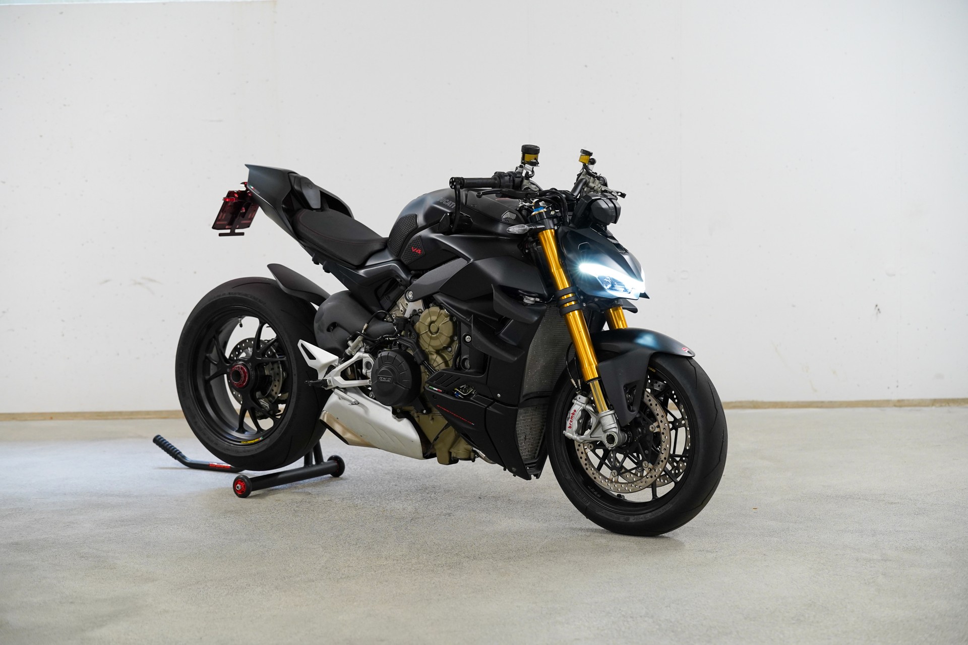 DUCATI Streetfighter V4 S-image-0