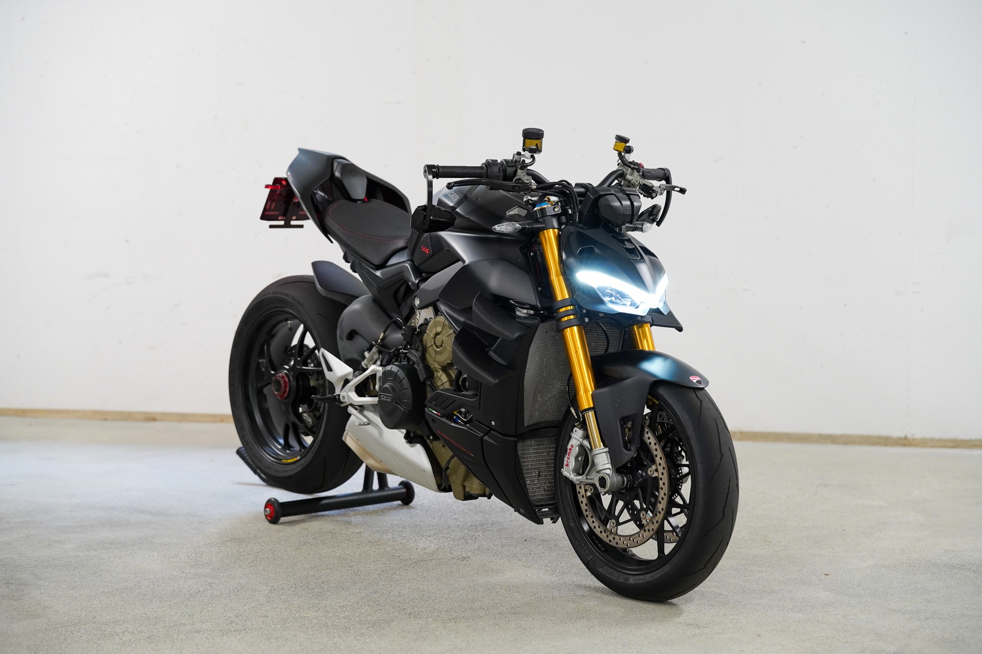 DUCATI Streetfighter V4 S-image-1