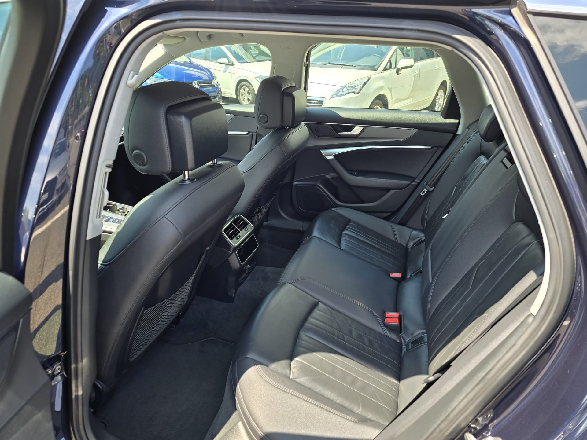 AUDI A6 Avant 40 TDI Design S-tronic-image-21
