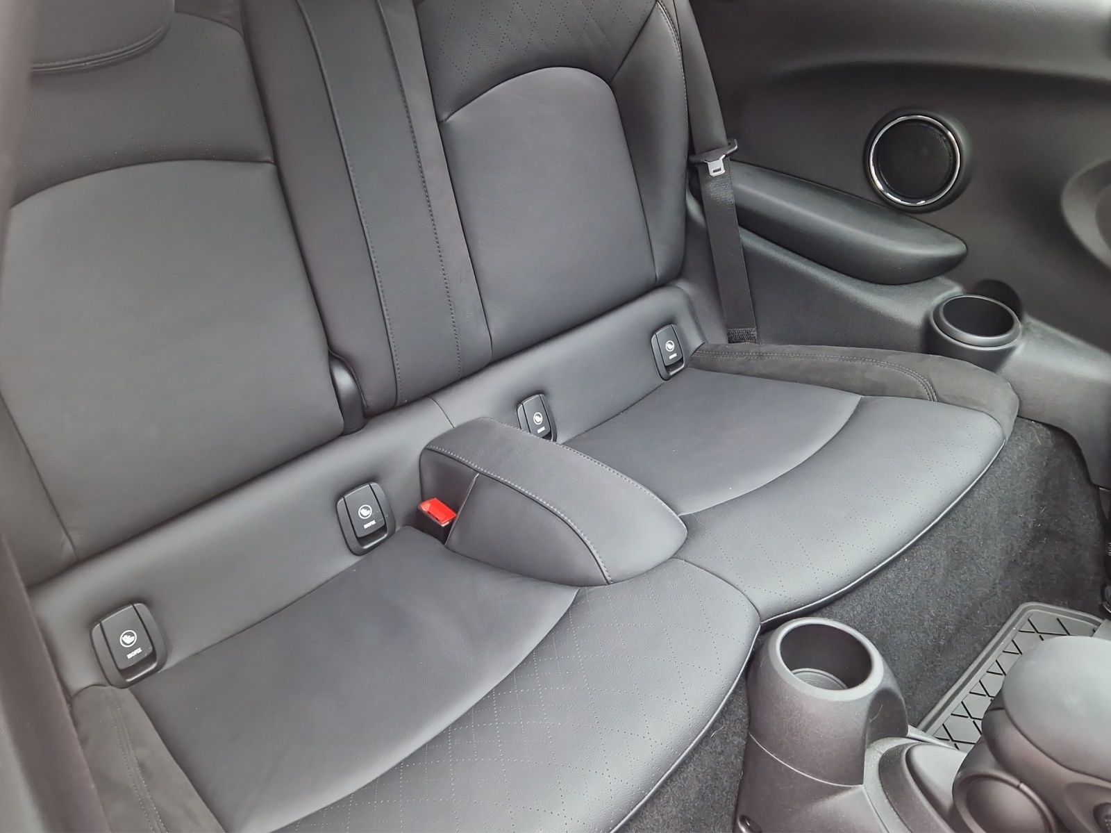 MINI Mini F56 2.0 SD Cooper SAG-showroom-element-3