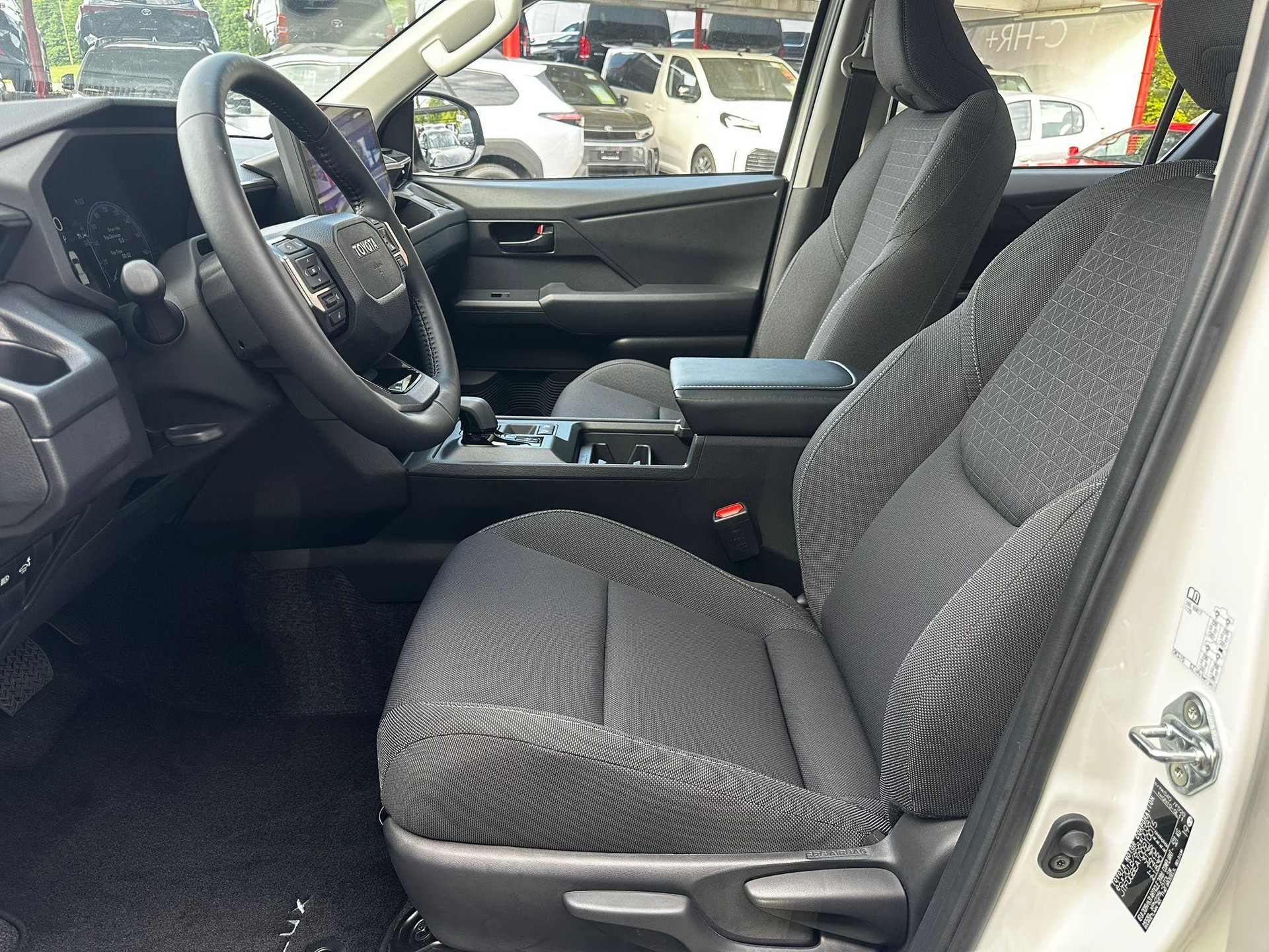 TOYOTA Hilux Double Cab.-Pick-up 59KWh Comfort-image-9