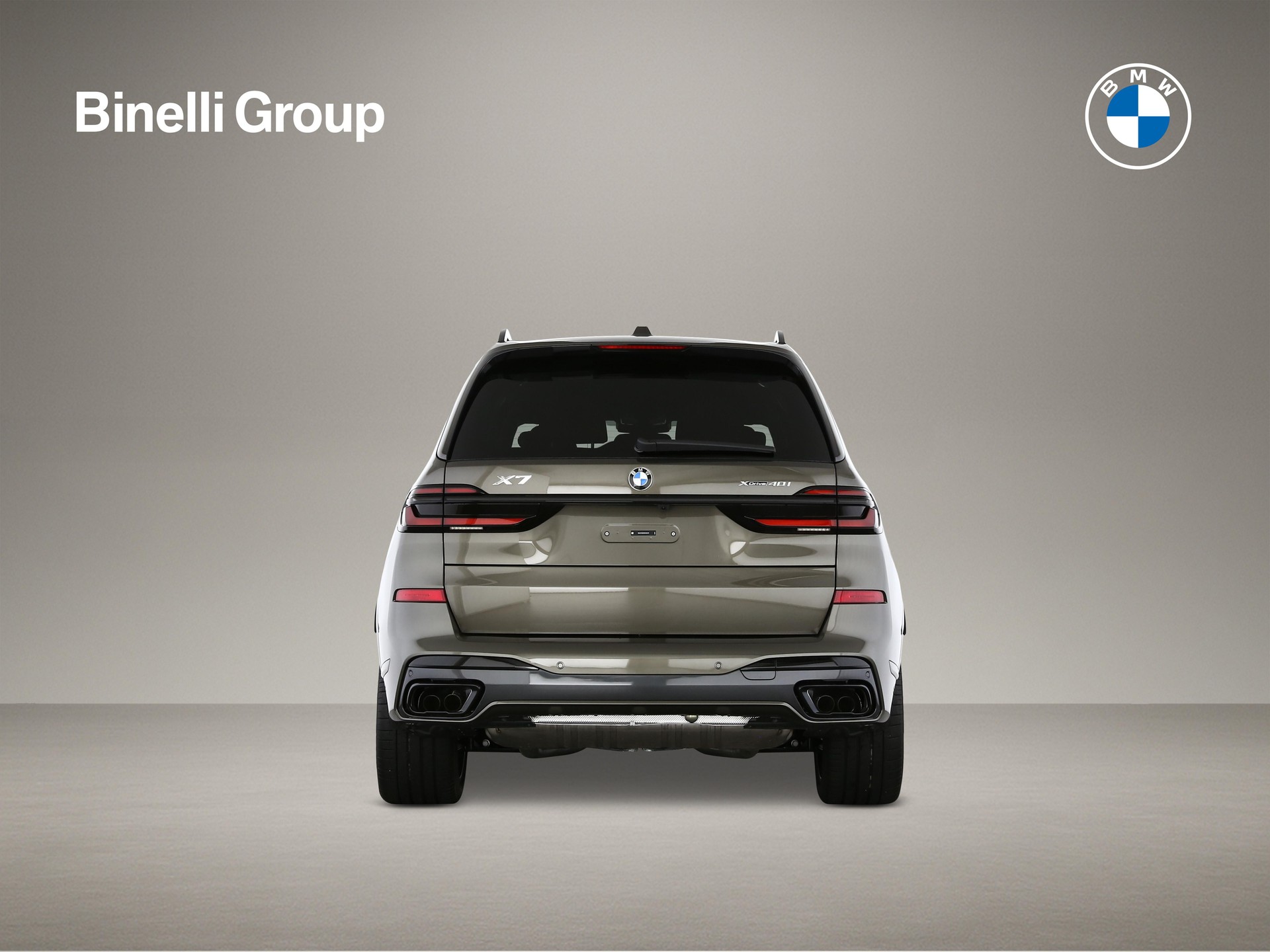 BMW X7 40i xDrive SAG-showroom-element-3