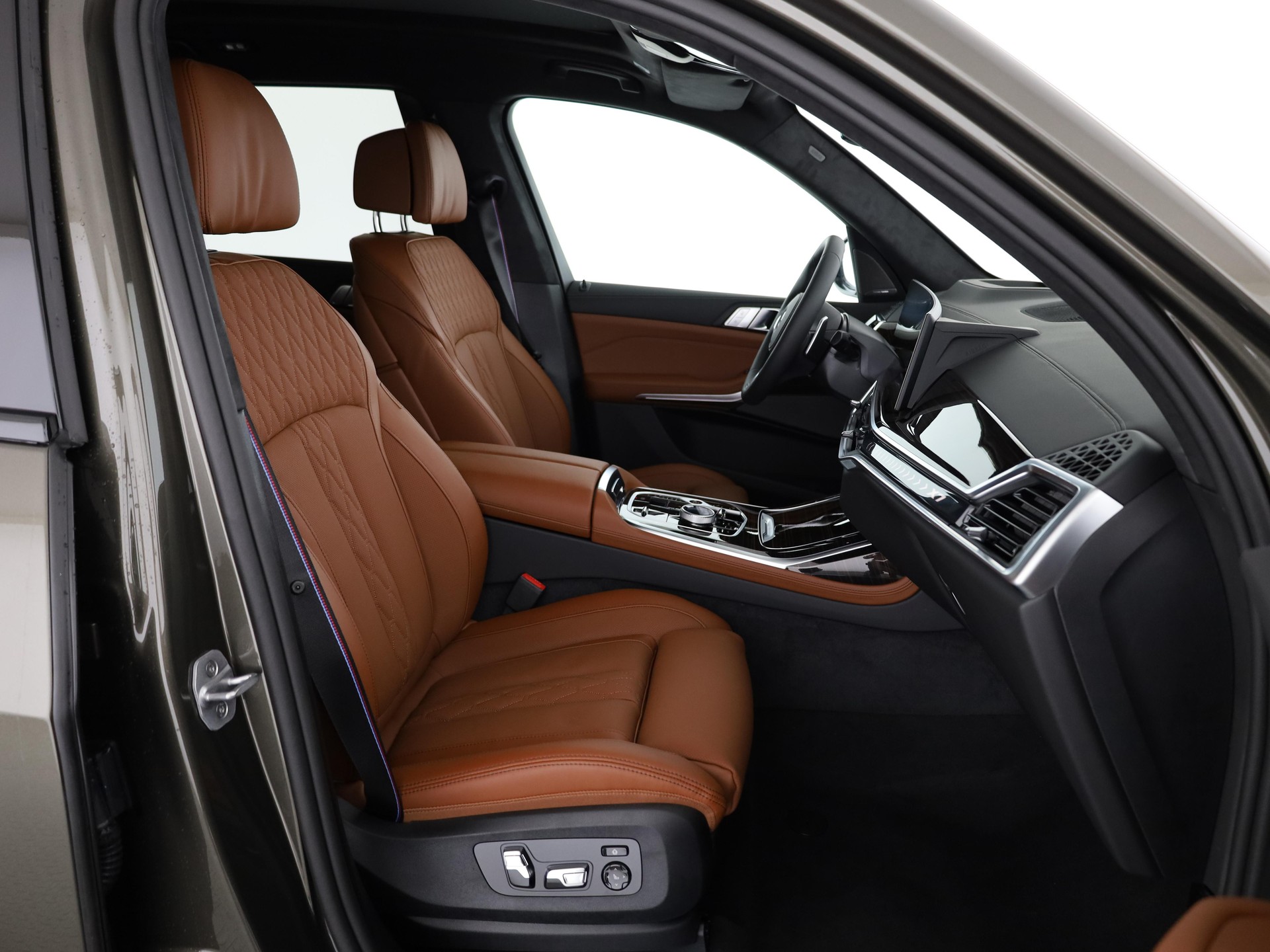 BMW X7 40i xDrive SAG-image-15