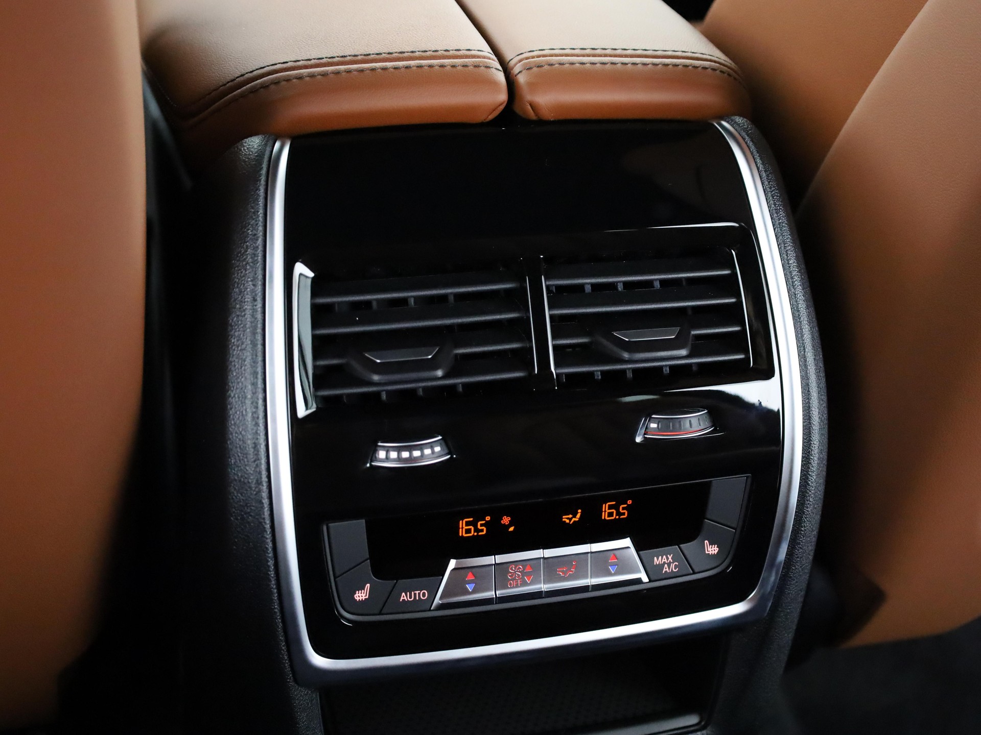 BMW X7 40i xDrive SAG-image-23