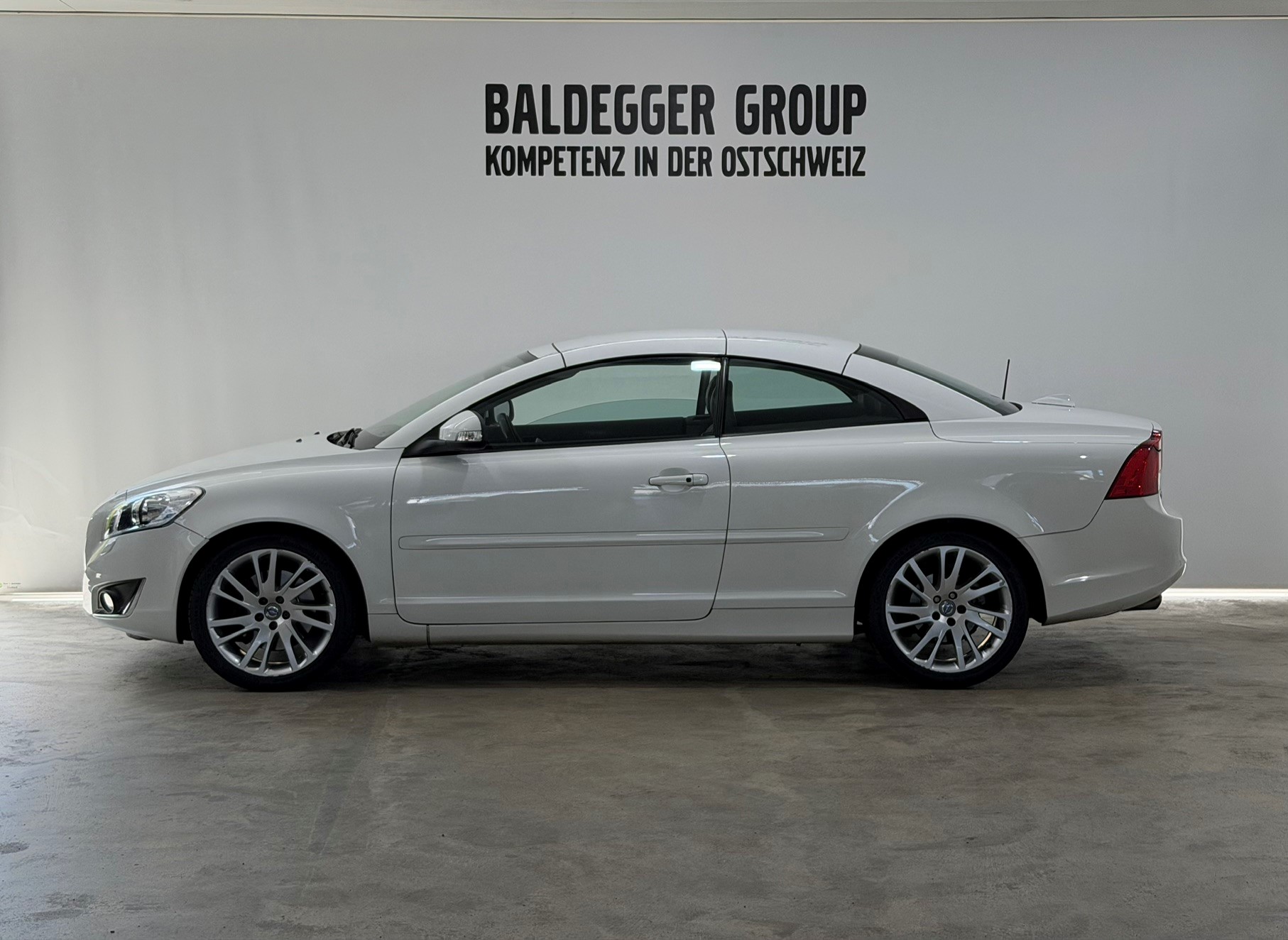 VOLVO C70 Cabriolet 2.5 20V T5 230 I-showroom-element-1