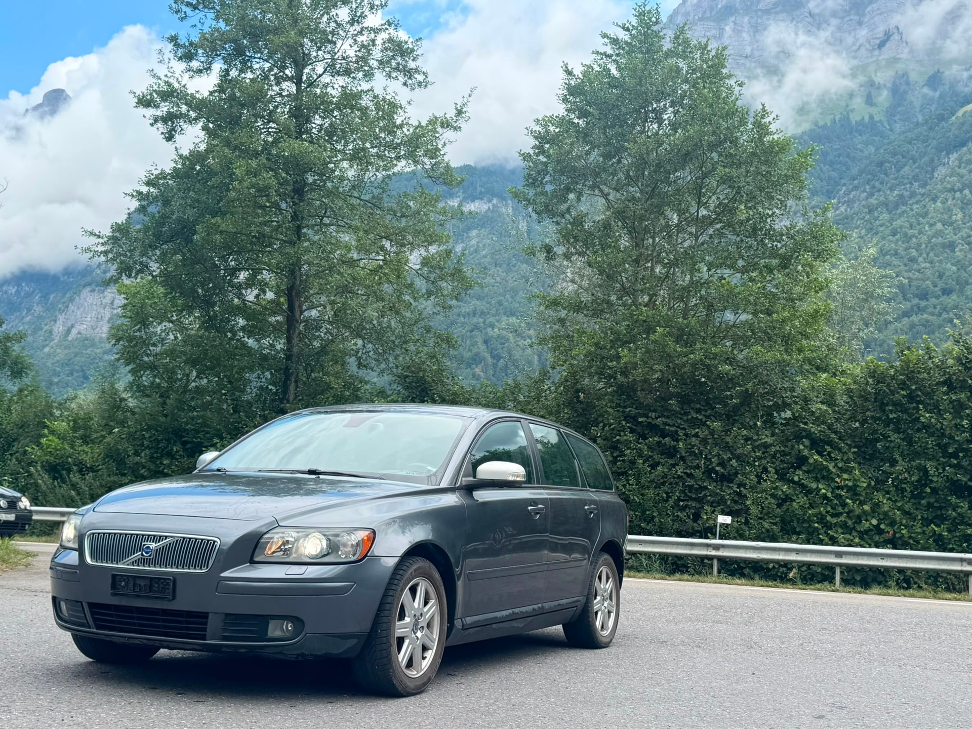 VOLVO V50 T5 AWD Kinetic-image-1