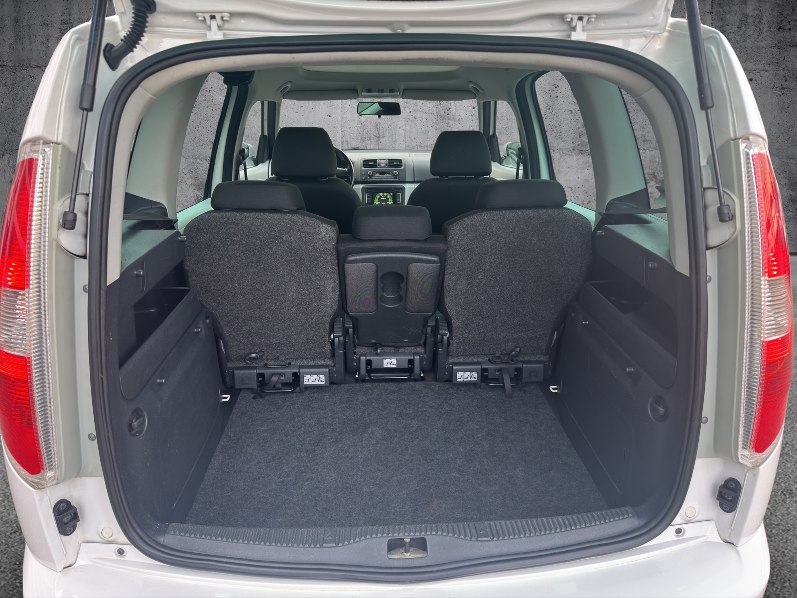 SKODA Roomster 1.2 TSI Ambition DSG-image-8