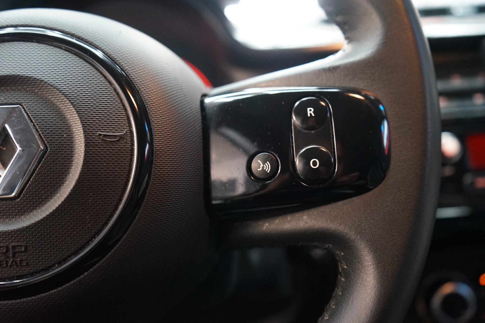 RENAULT Twingo TCe 95 Urban EDC-image-6