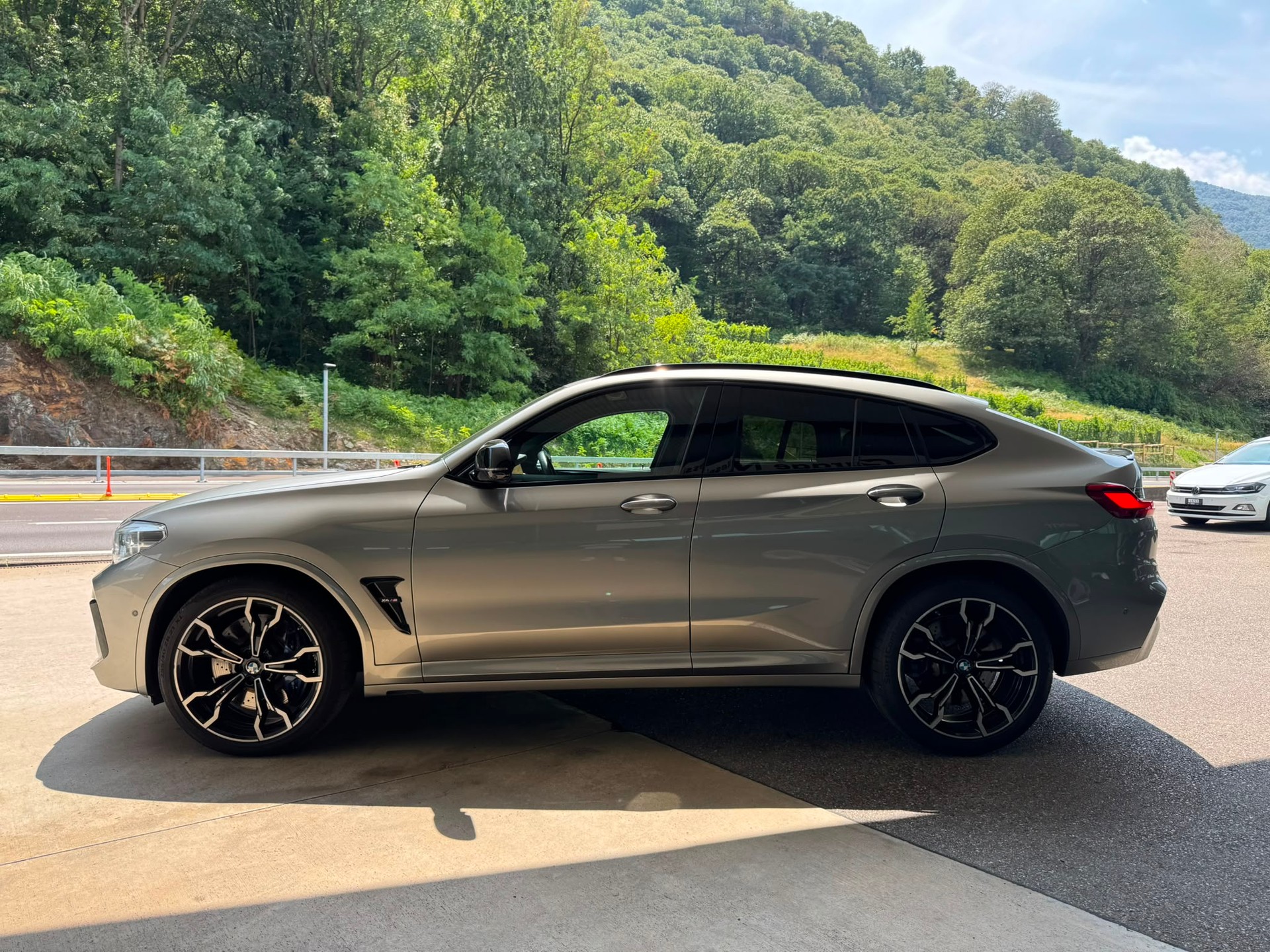 BMW X4M M Competition Steptronic-showroom-element-3