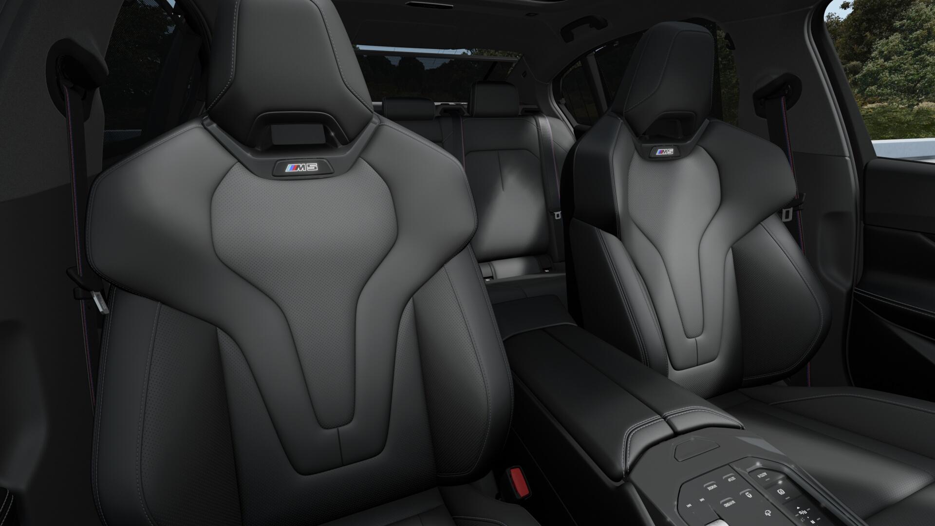 BMW M5 xDrive-showroom-element-3
