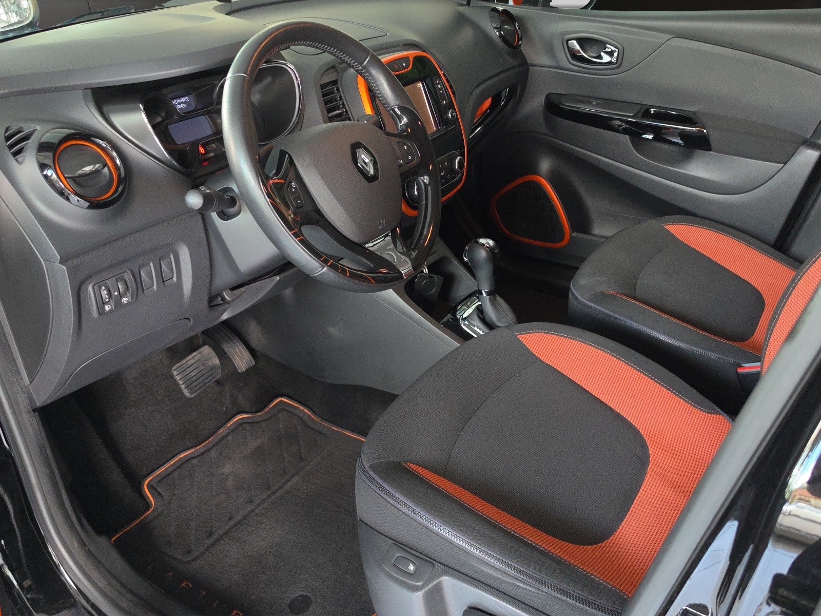 RENAULT Captur 1.2 T 16V Privilège EDC-image-6