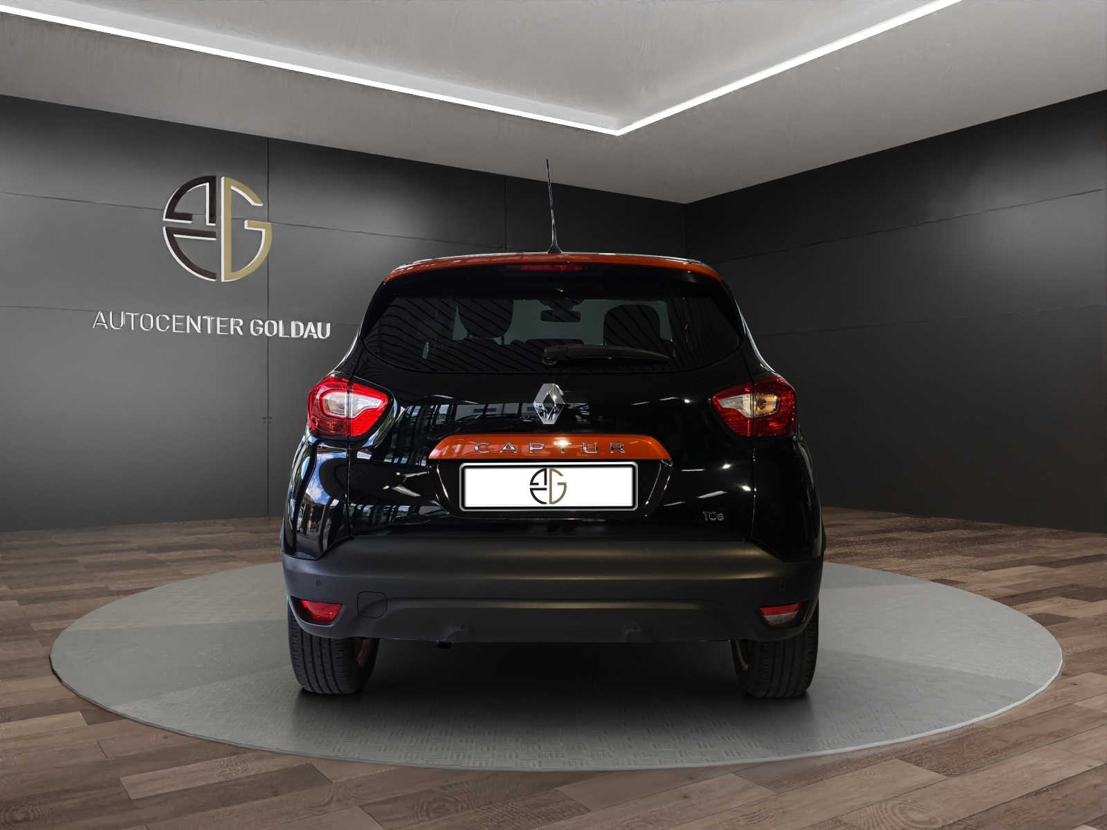 RENAULT Captur 1.2 T 16V Privilège EDC-showroom-element-2