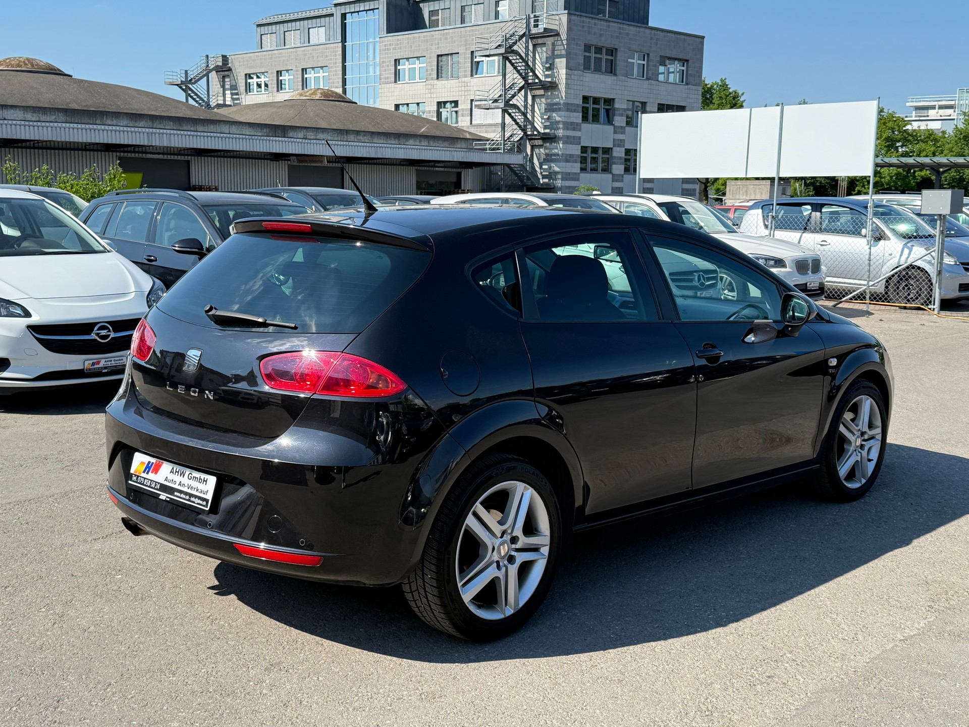 SEAT Leon 1.8 TSI Style / Frisch ab MFK / PDC / AUX / Klimaautomatik / Facelift-image-3