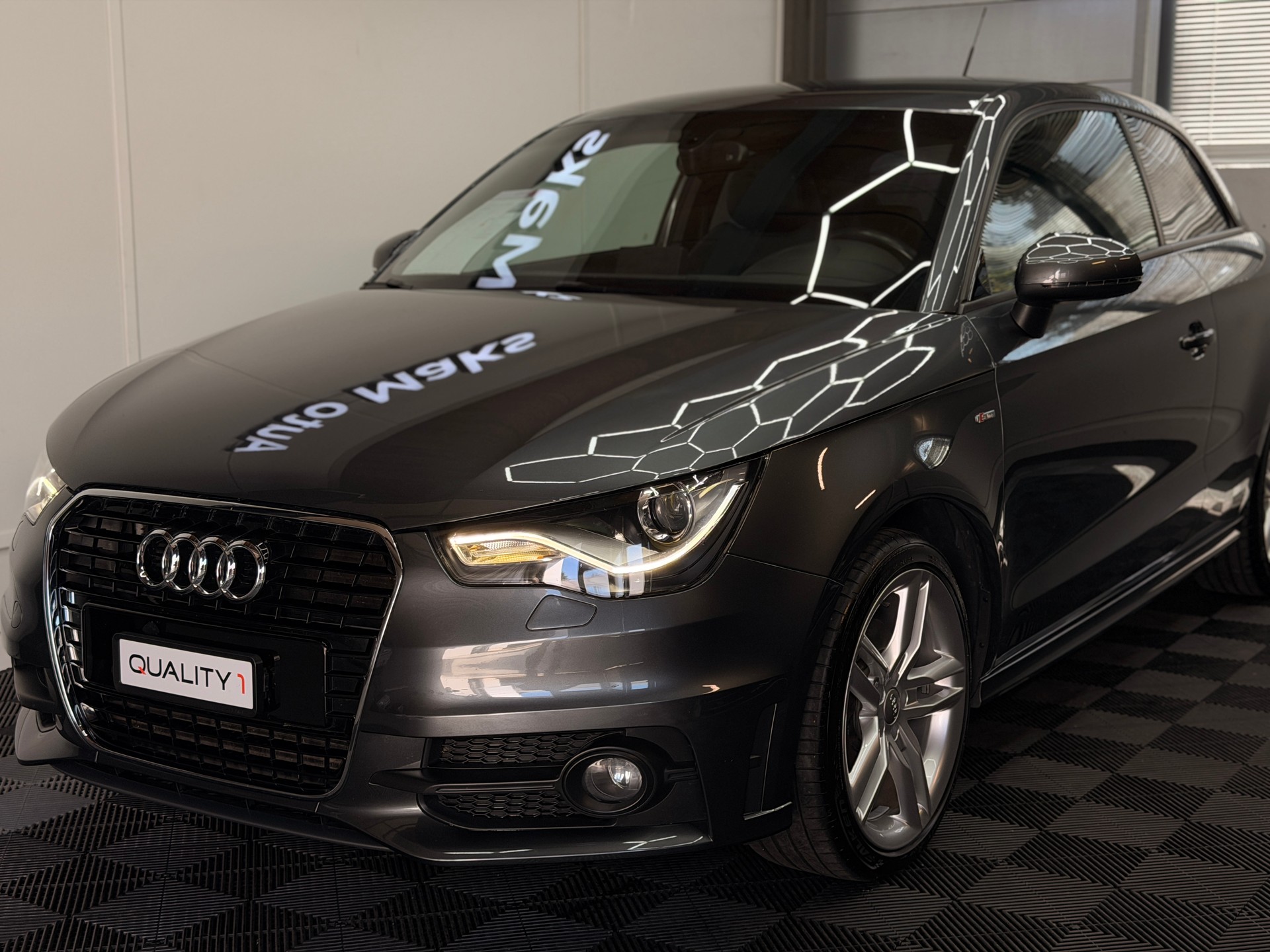 AUDI A1 Sport 1.4 TFSI Ambition S-tronic-showroom-element-3