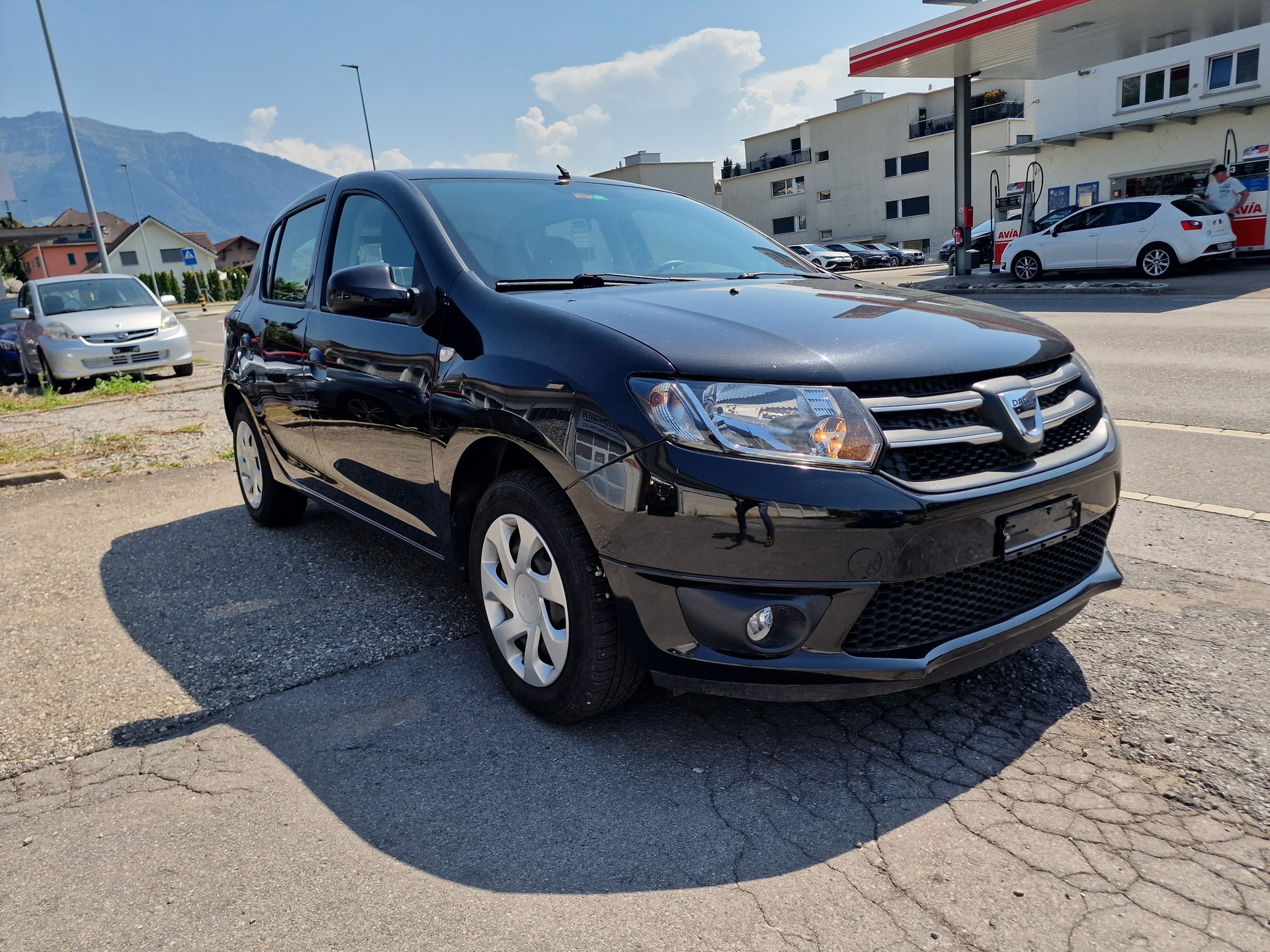 DACIA Sandero Tce 90 Lauréate 12Mt Gara MFK Neu-showroom-element-1