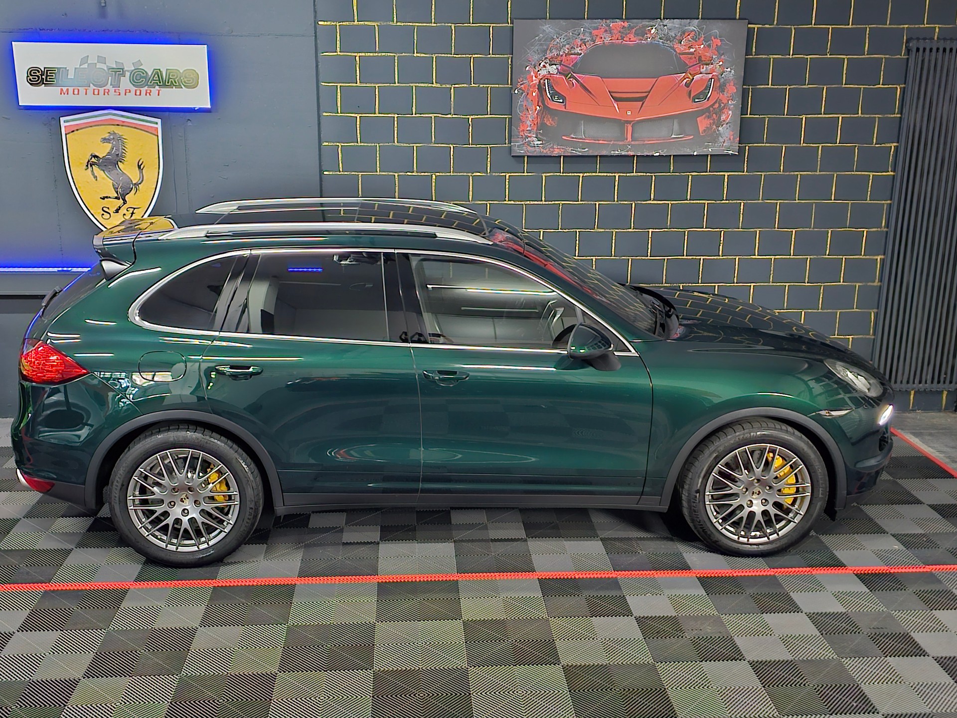 PORSCHE Cayenne Turbo-image-4