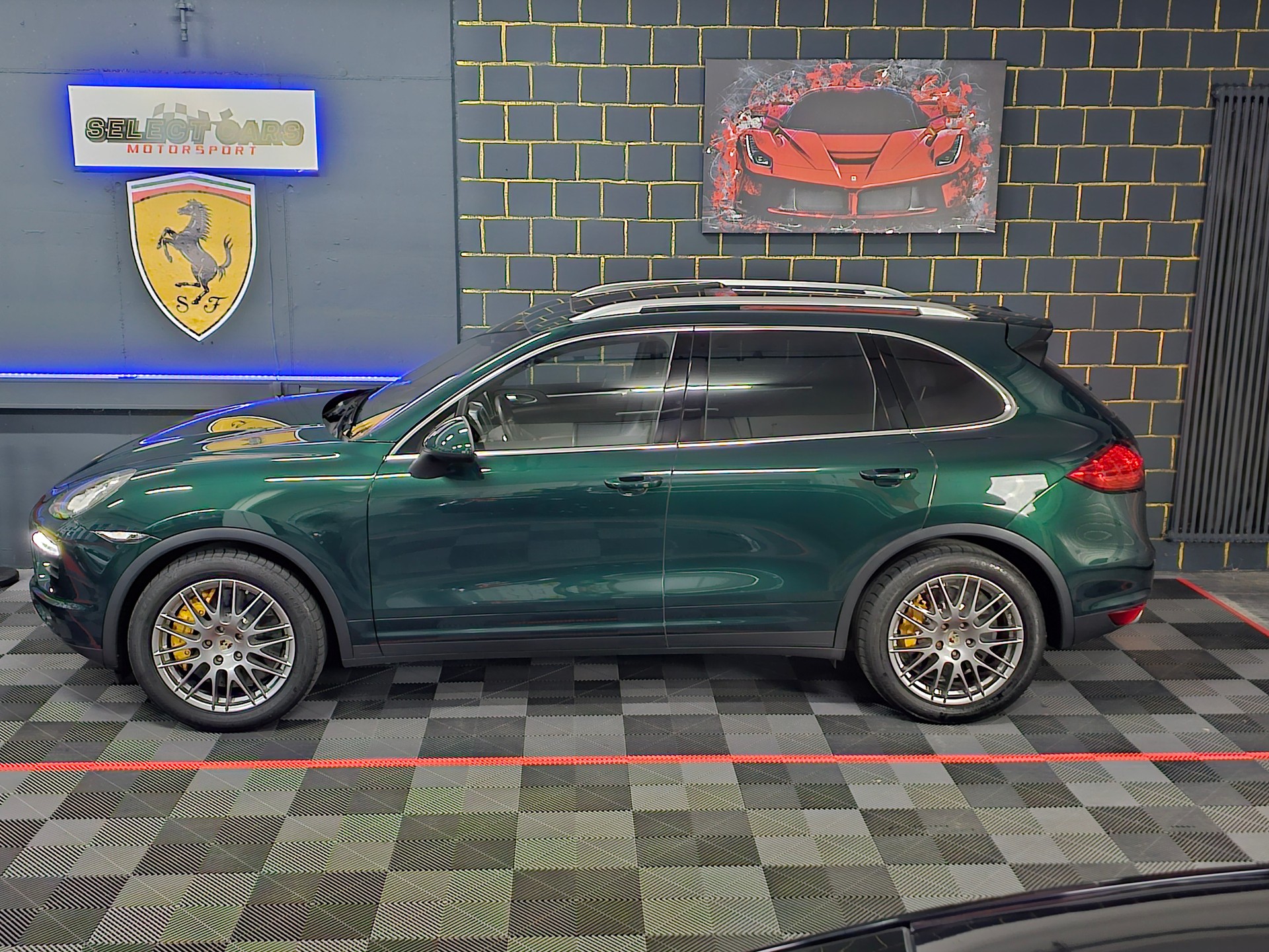 PORSCHE Cayenne Turbo-image-1