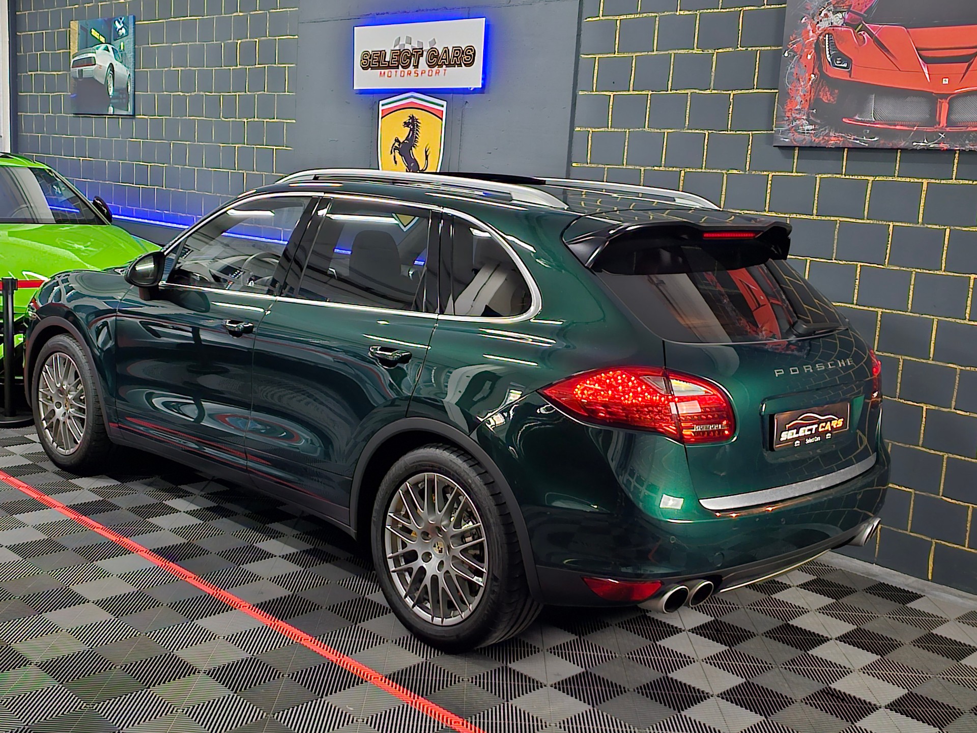 PORSCHE Cayenne Turbo-image-5