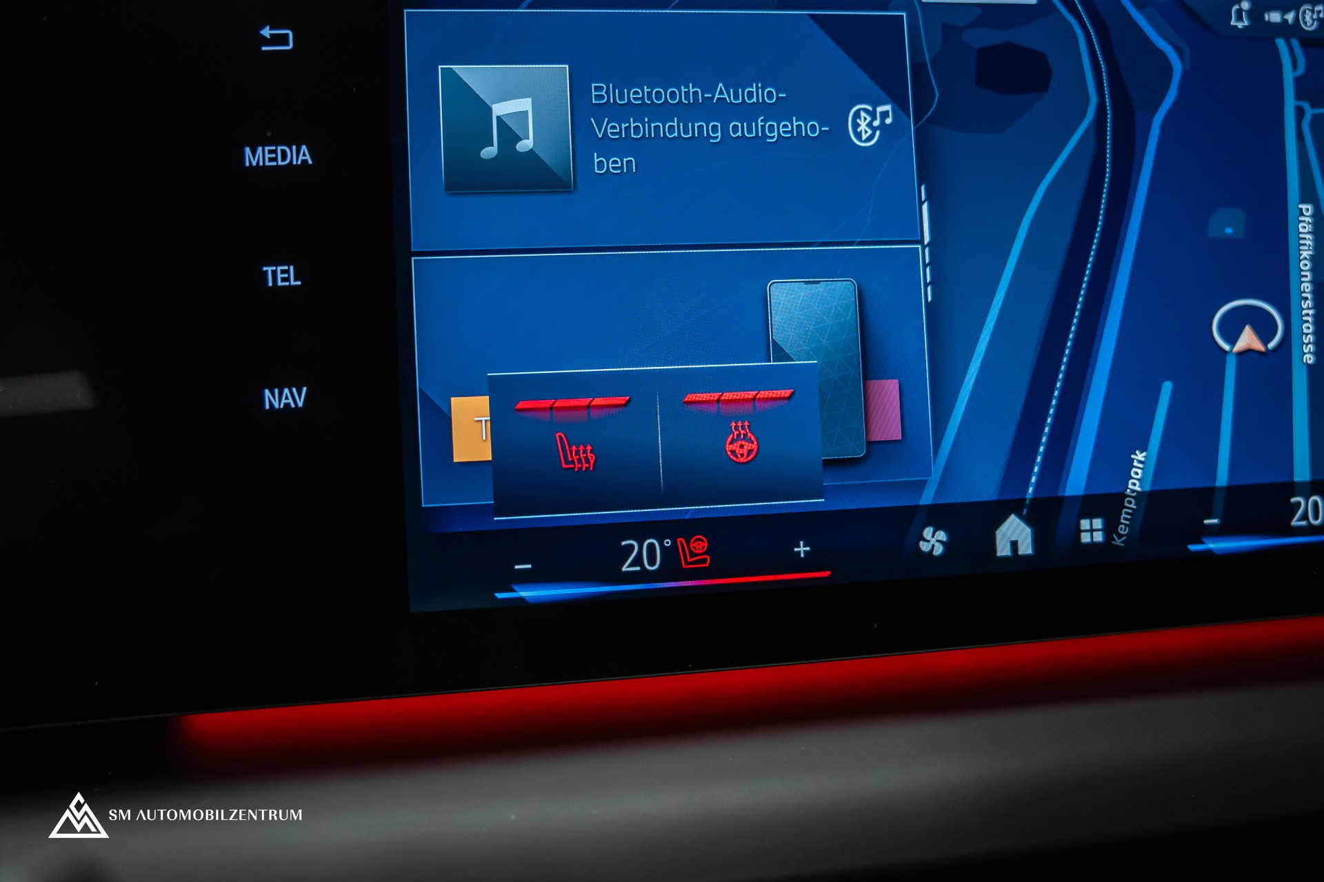 BMW M135i xDrive / Head-Up / 360° / Memorysitze / Iconic Glow-image-35