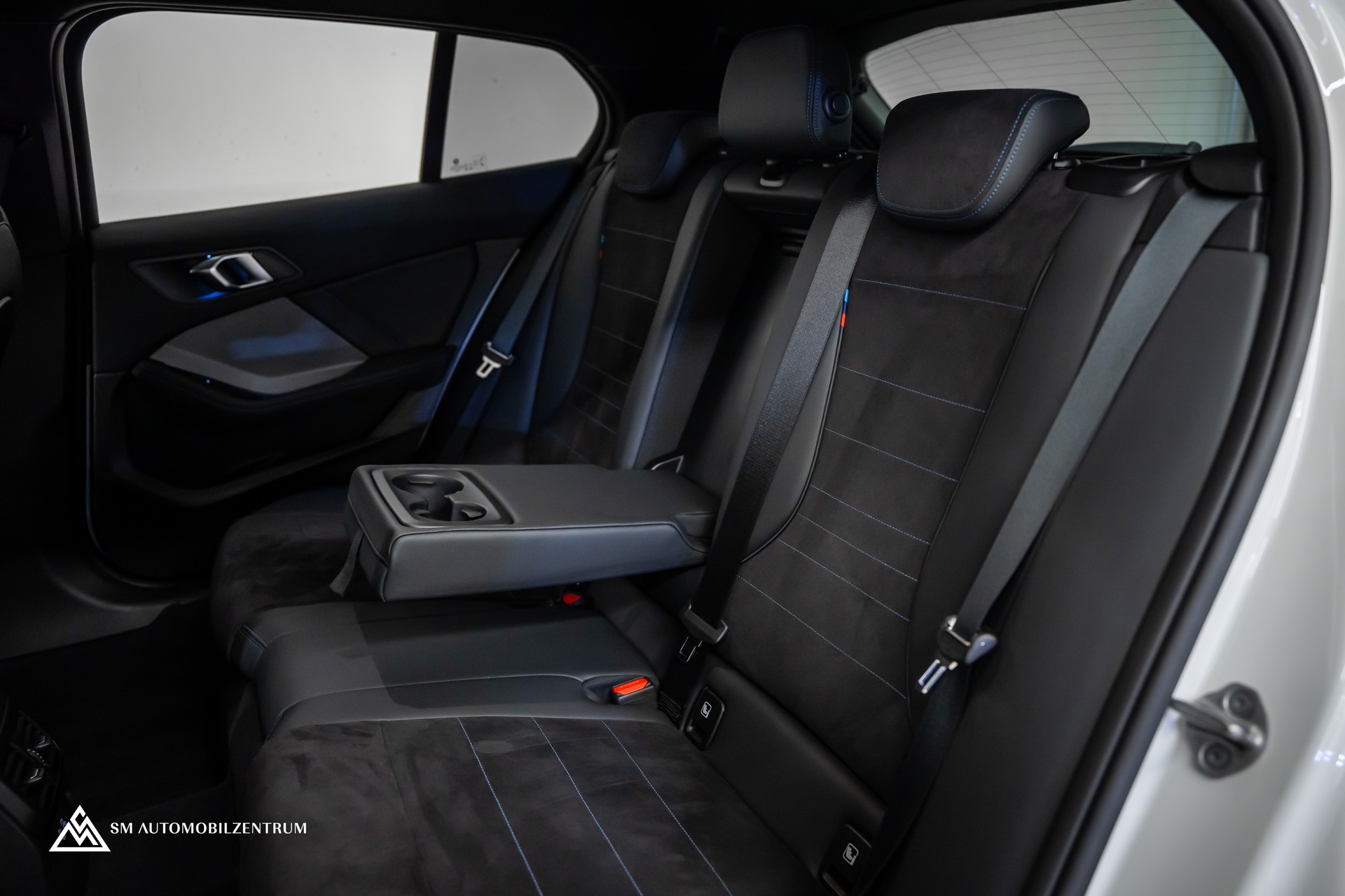 BMW M135i xDrive / Head-Up / 360° / Memorysitze / Iconic Glow-image-21
