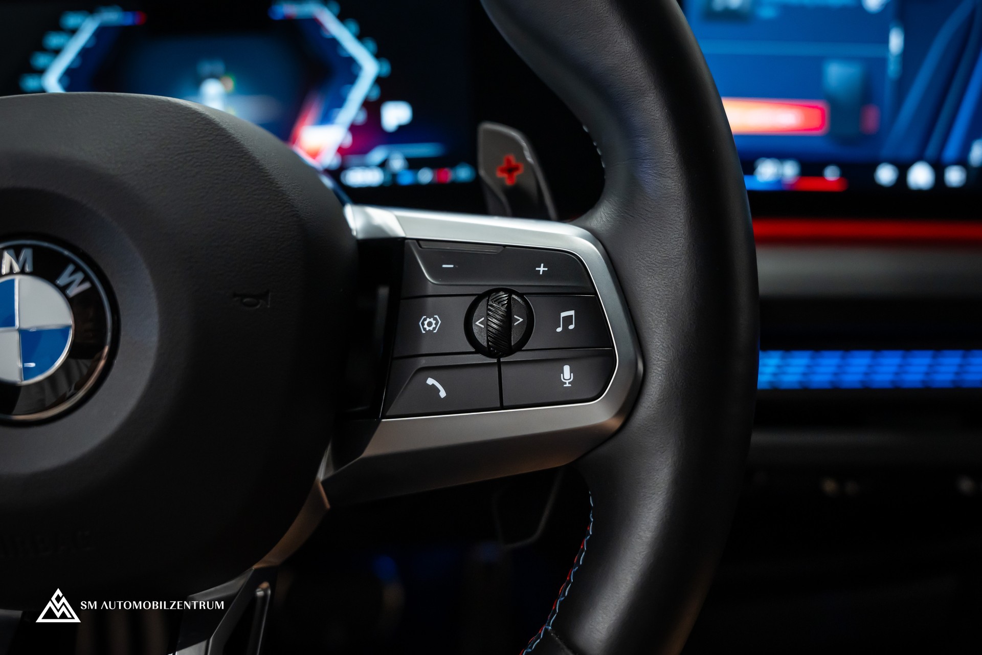 BMW M135i xDrive / Head-Up / 360° / Memorysitze / Iconic Glow-image-28