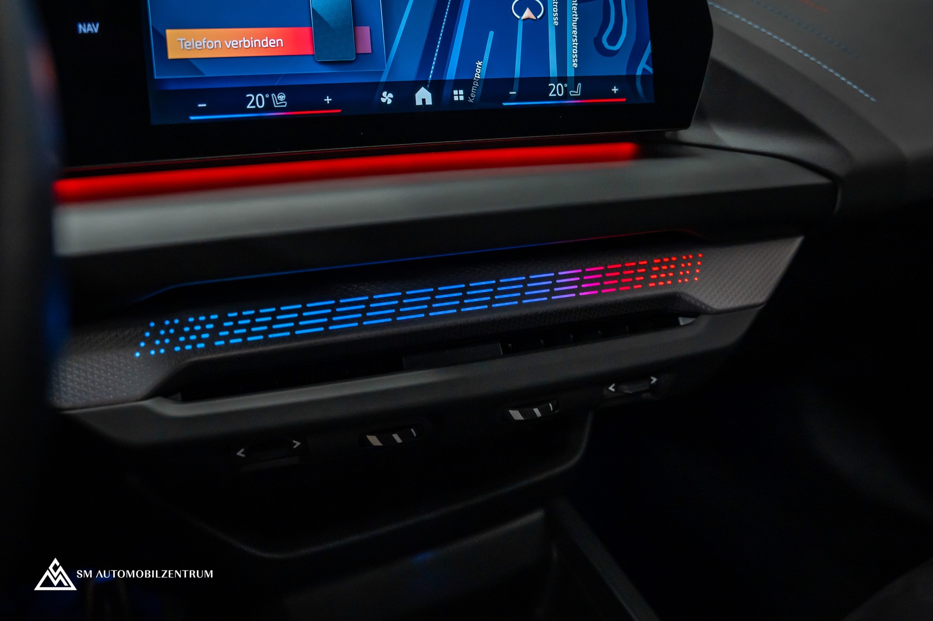 BMW M135i xDrive / Head-Up / 360° / Memorysitze / Iconic Glow-image-30