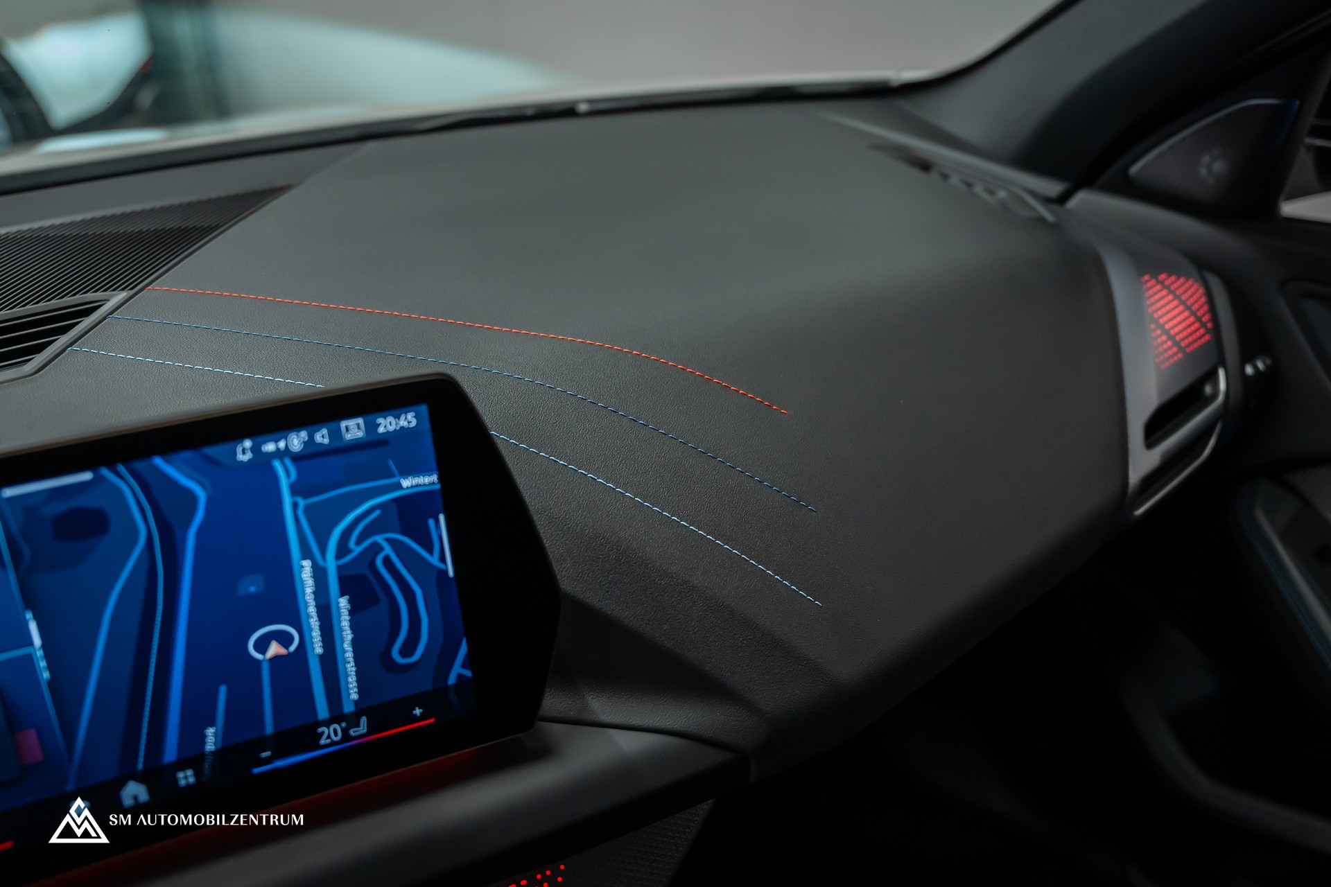 BMW M135i xDrive / Head-Up / 360° / Memorysitze / Iconic Glow-image-31