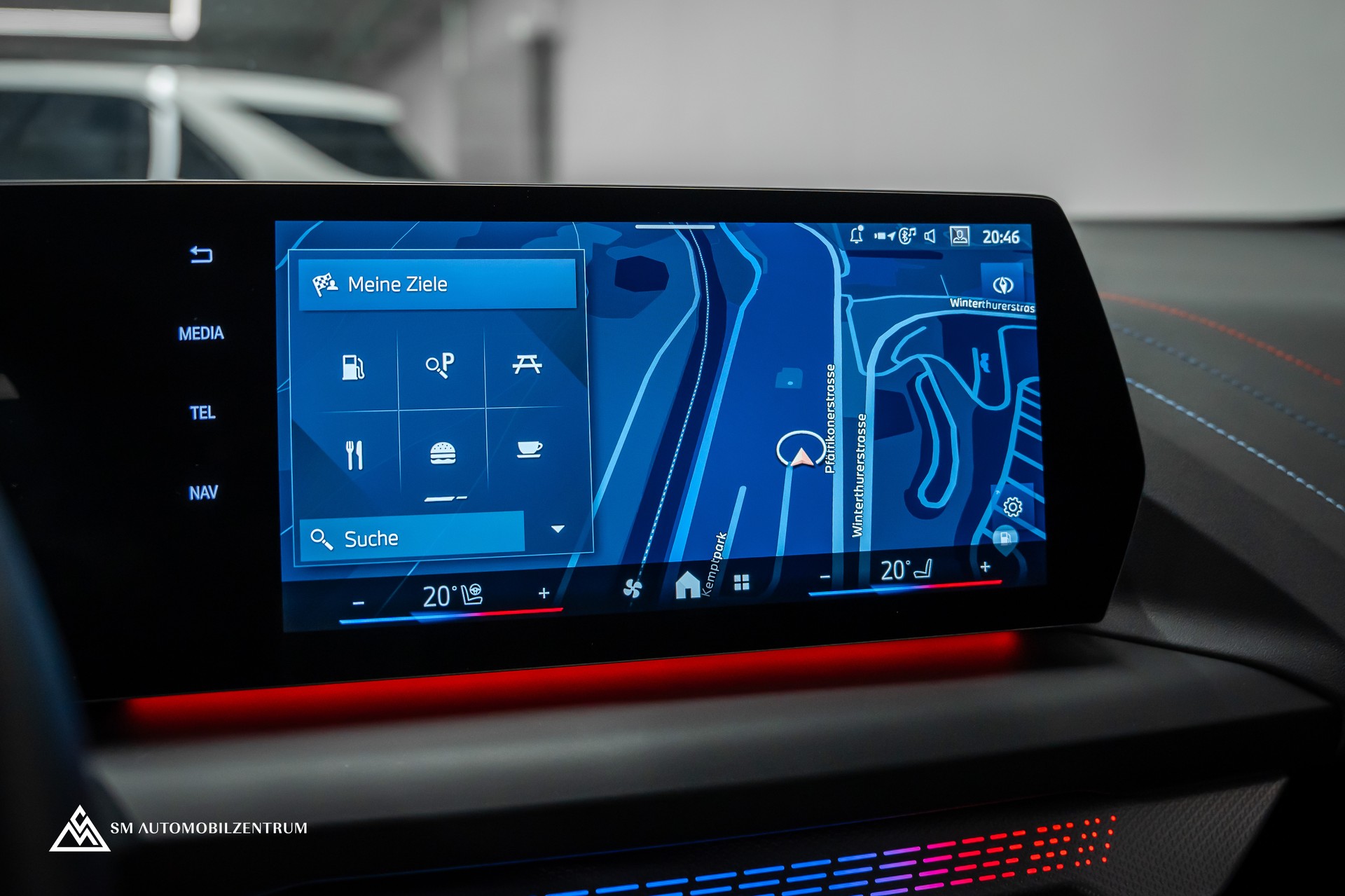 BMW M135i xDrive / Head-Up / 360° / Memorysitze / Iconic Glow-image-37
