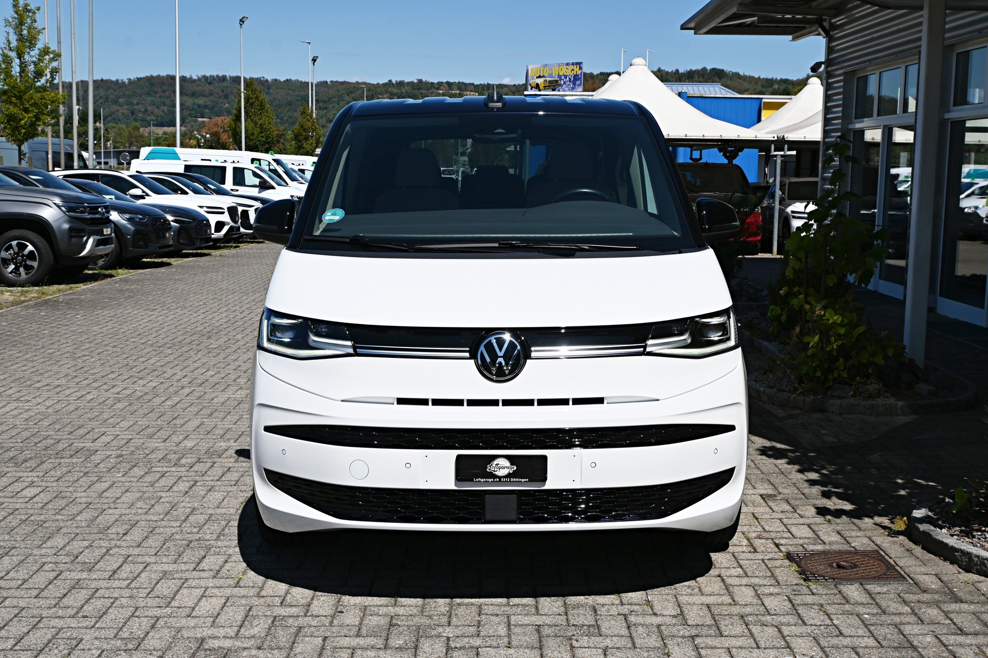 VW Multivan 2.0 TDI Life Edition DSG Lang 7-Plätzer + Elektr. AHK für 2000kg-showroom-element-2