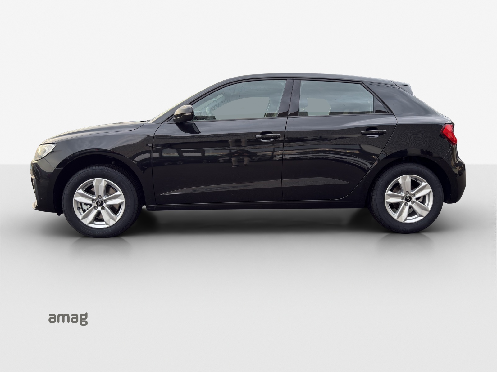 AUDI A1 Sportback 30 TFSI Attraction S-tronic-showroom-element-1