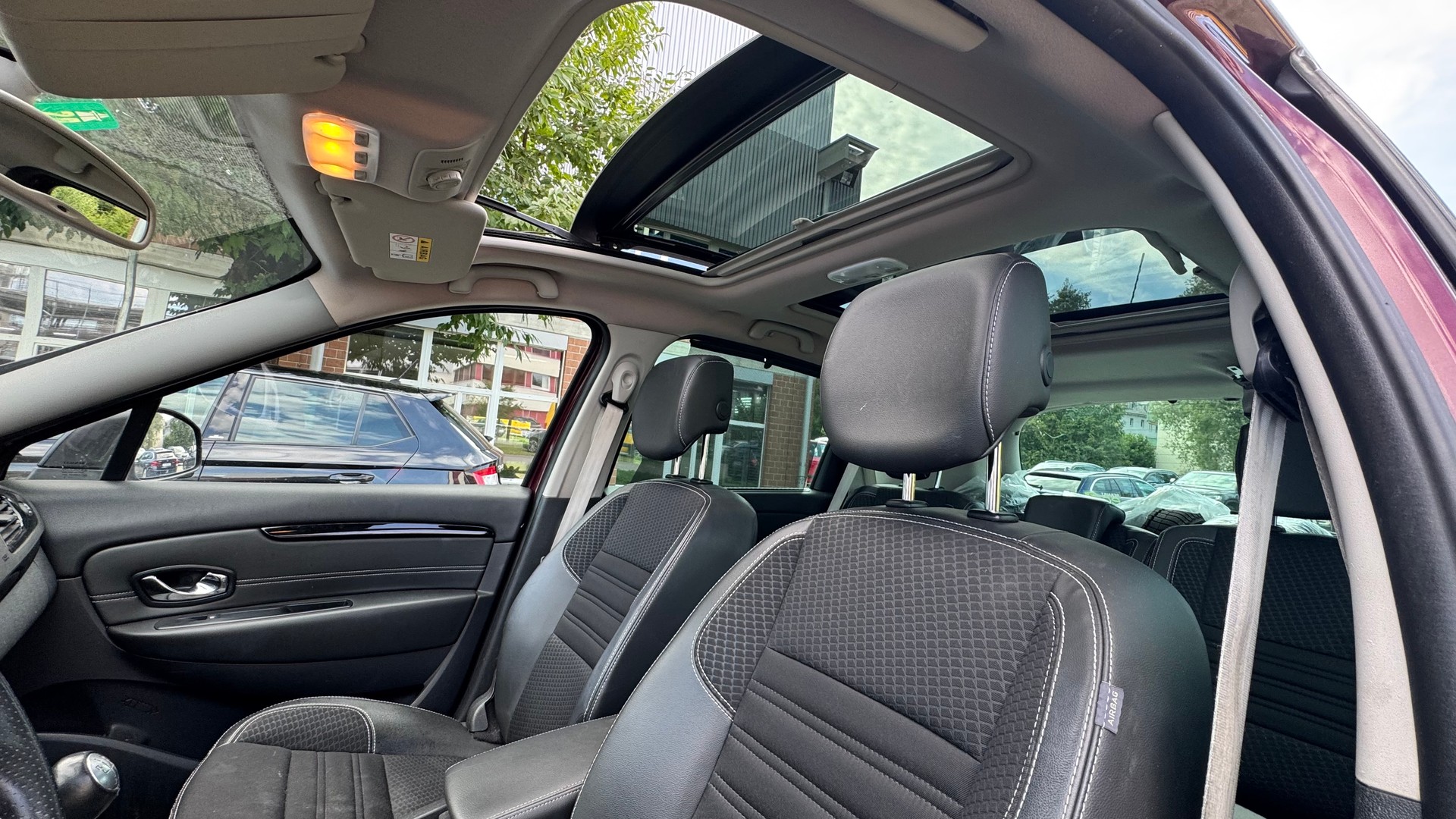 RENAULT Scénic 1.5 dCi Bose-image-7