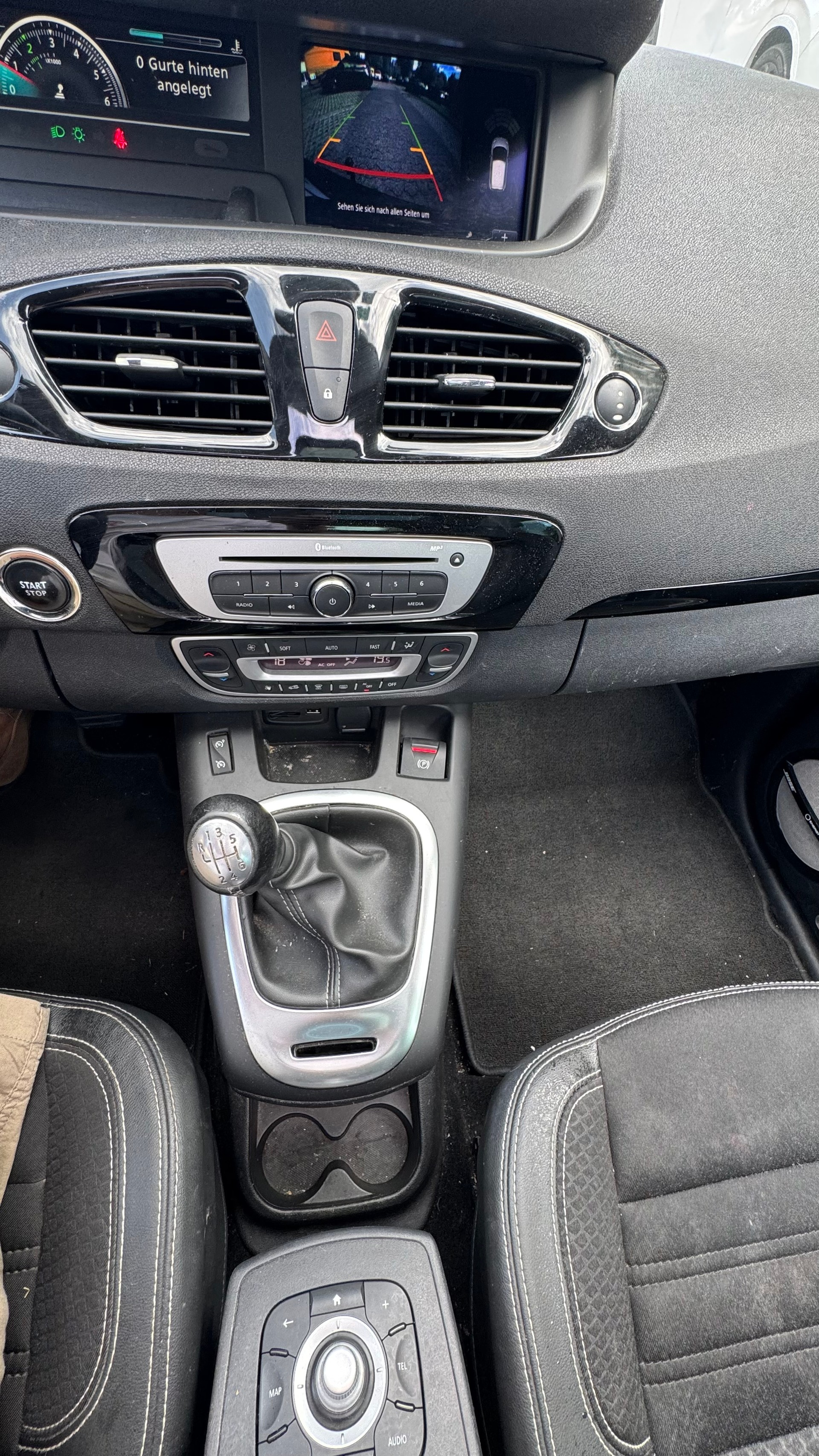 RENAULT Scénic 1.5 dCi Bose-image-11