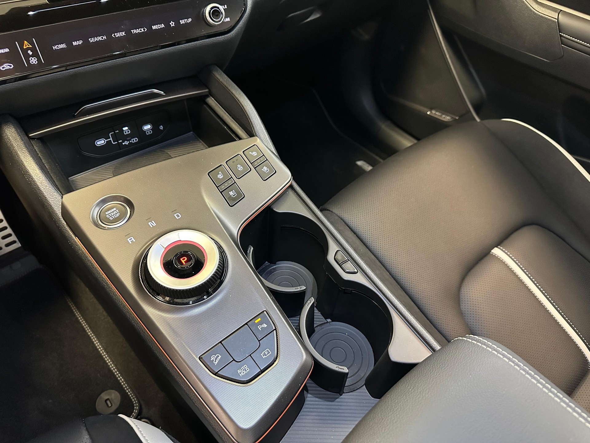 KIA Sportage 1.6 T-GDi Hybrid GT-Line-image-8