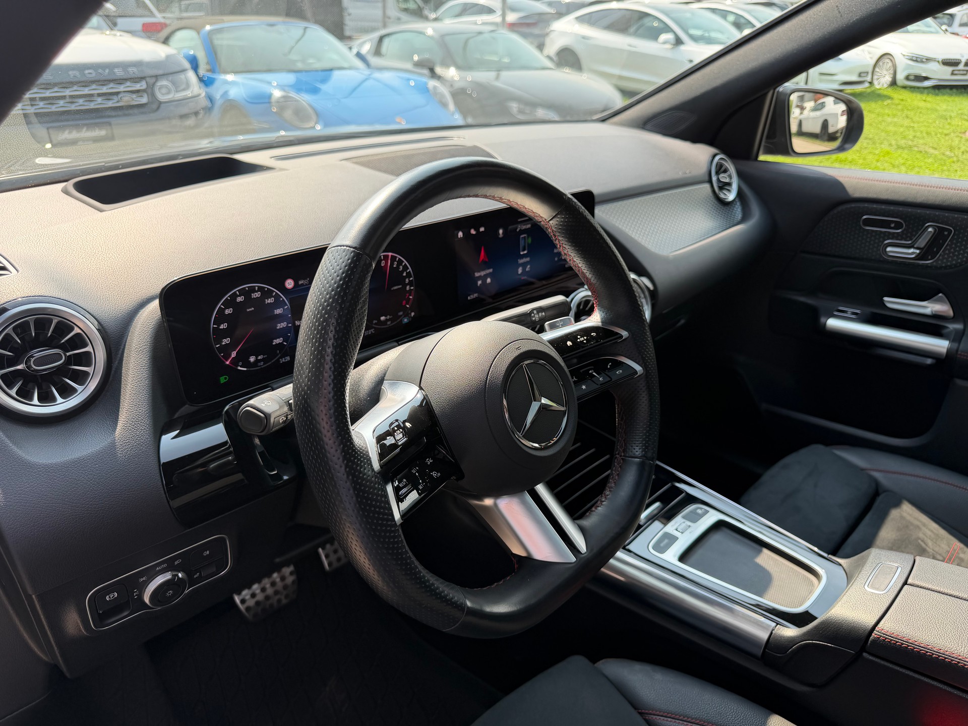 MERCEDES-BENZ GLA 250 e 8G-DCT-image-13