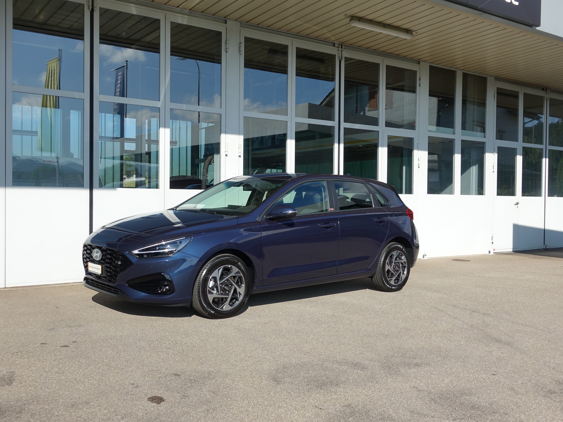 HYUNDAI i30 1.5 T-GDi Amplia DCT