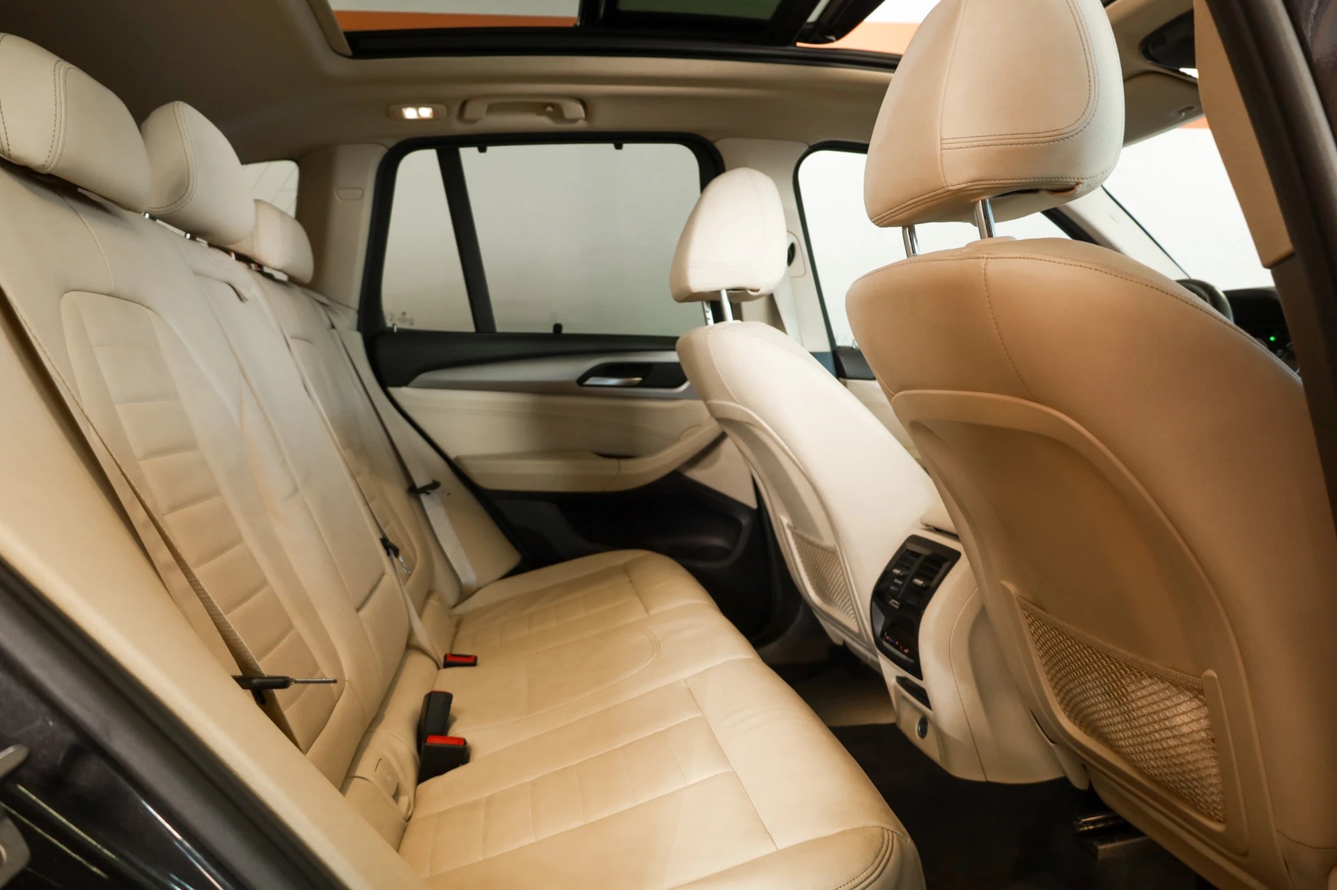 BMW X3 xDrive 20i Steptronic Toit panoramique / Head-Up Display / Driving Assistant Plus-image-9