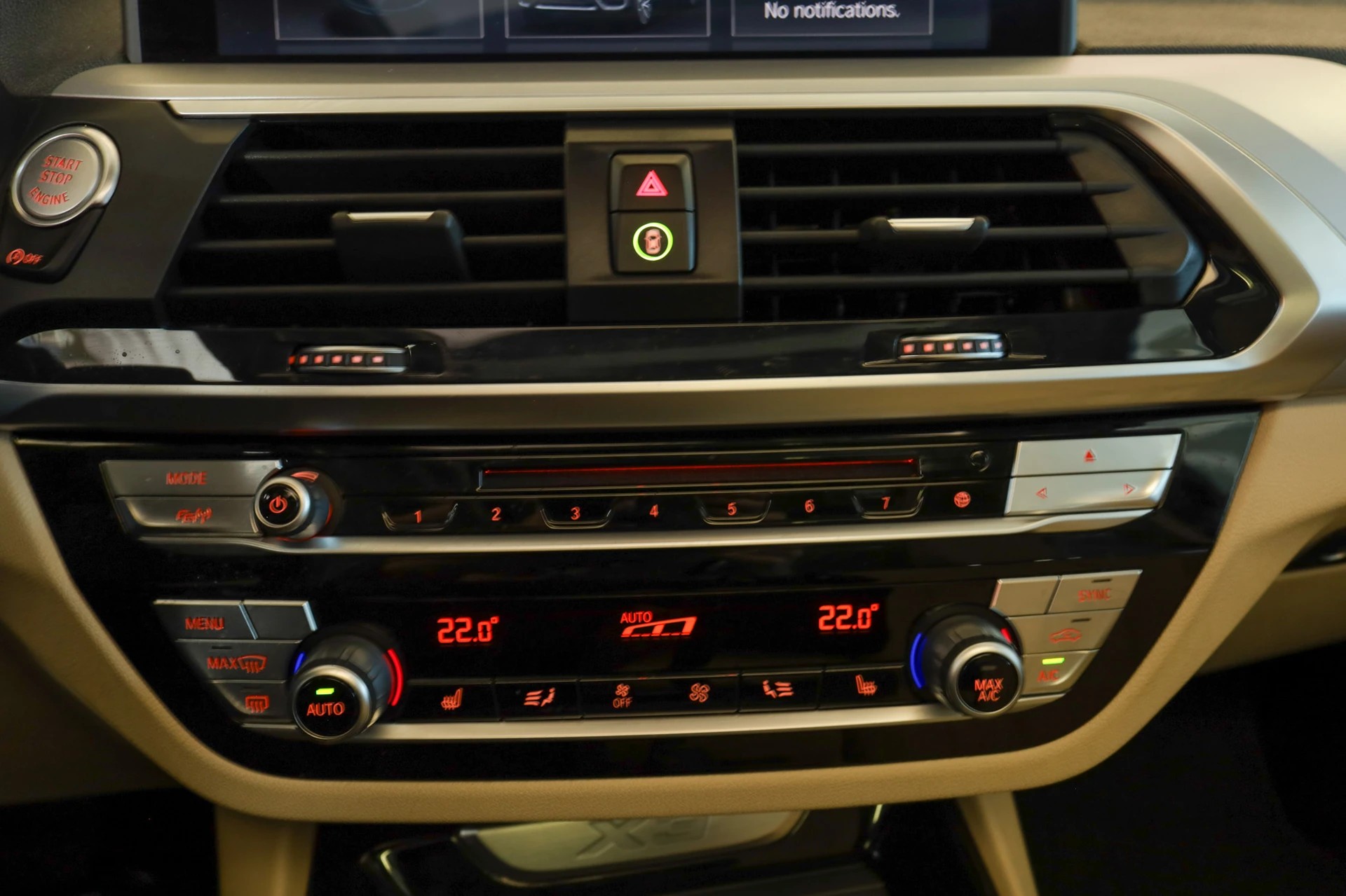BMW X3 xDrive 20i Steptronic Toit panoramique / Head-Up Display / Driving Assistant Plus-image-14