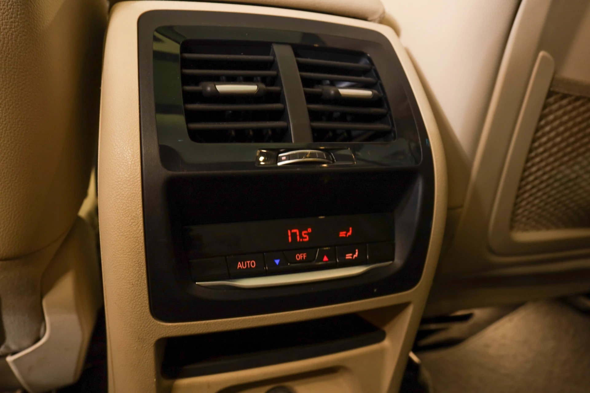 BMW X3 xDrive 20i Steptronic Toit panoramique / Head-Up Display / Driving Assistant Plus-image-12
