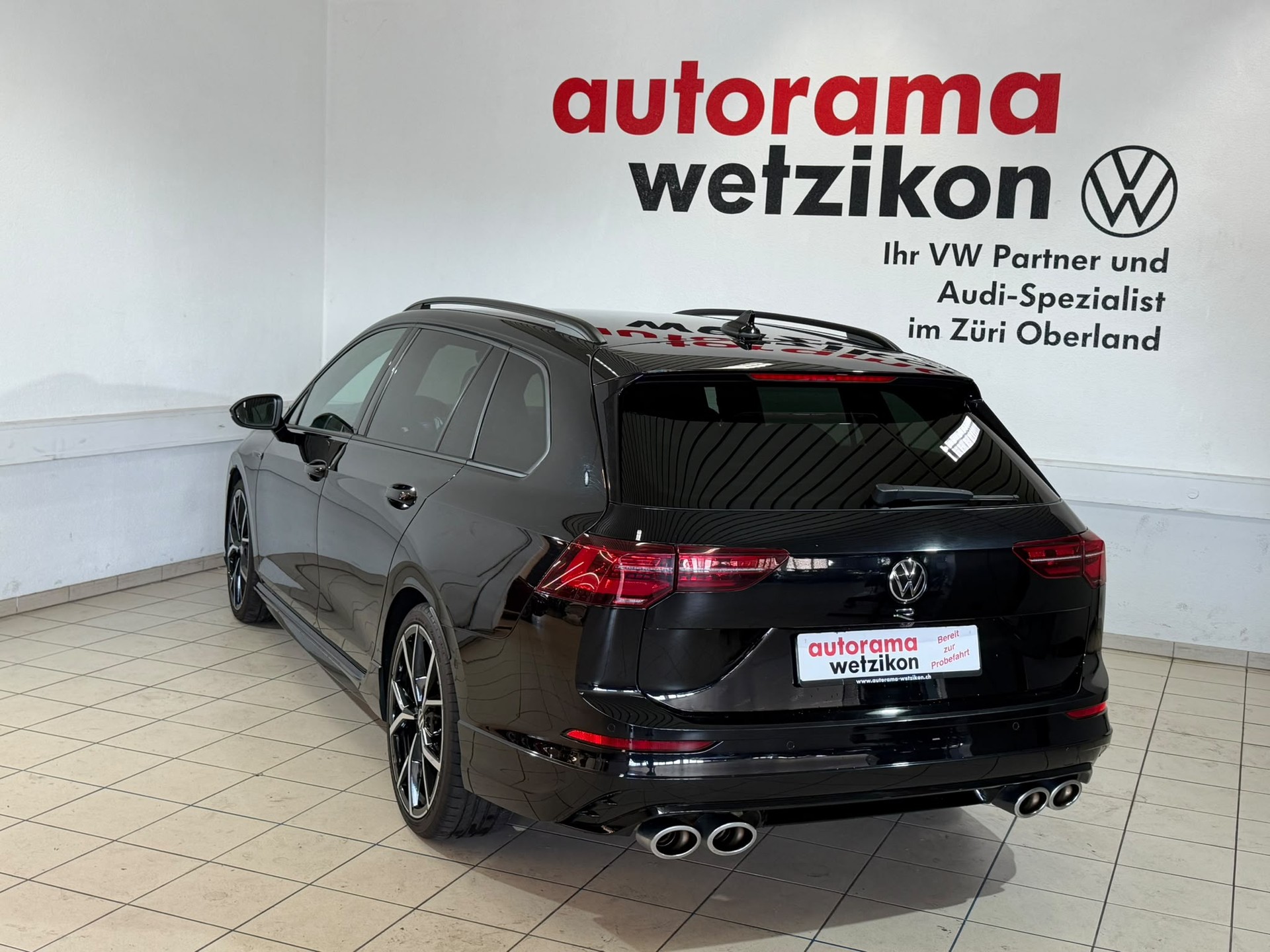 VW Golf Variant 2.0 TSI R DSG 4Motion-showroom-element-3