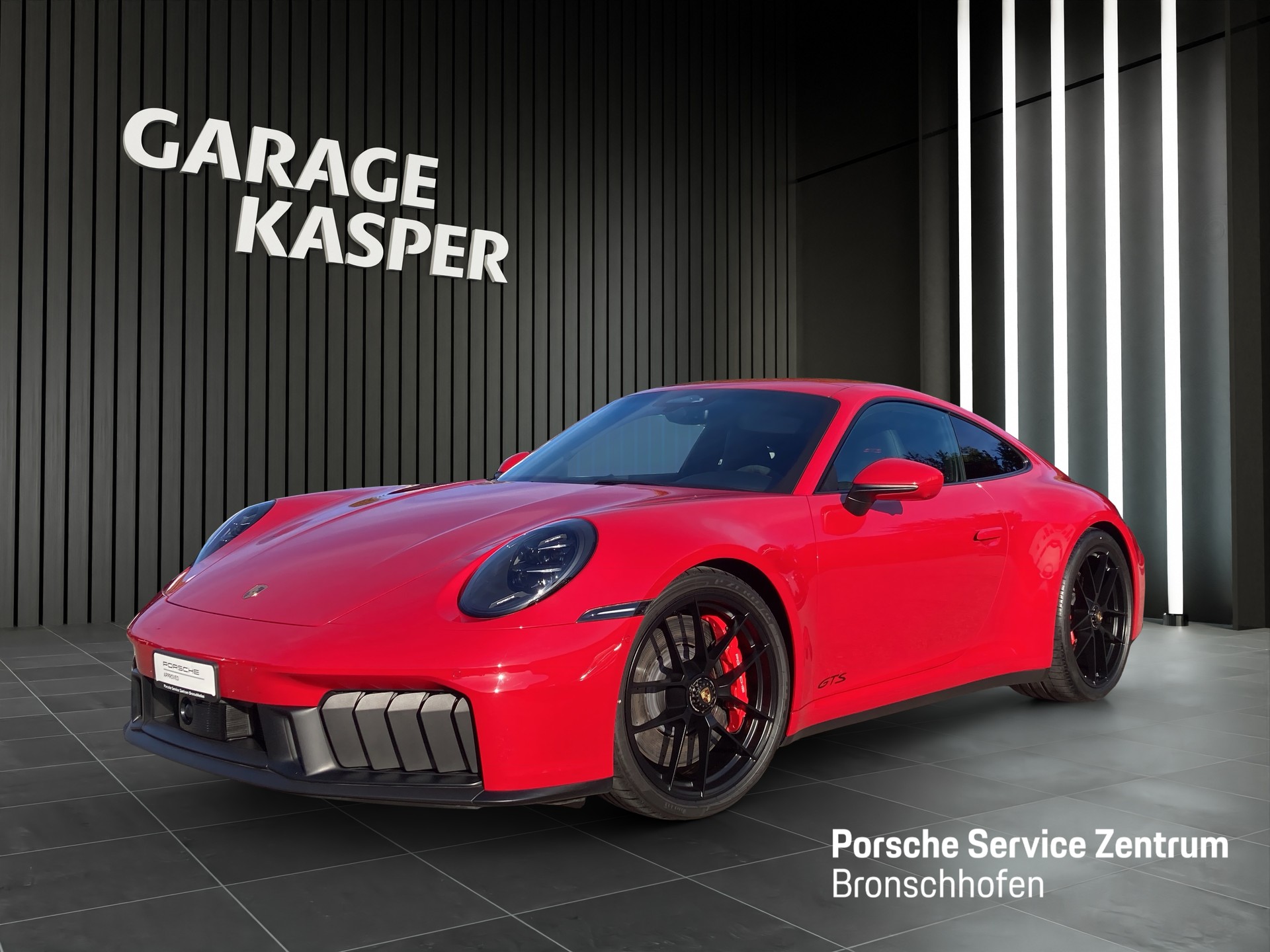 PORSCHE 911 Carrera 4 GTS