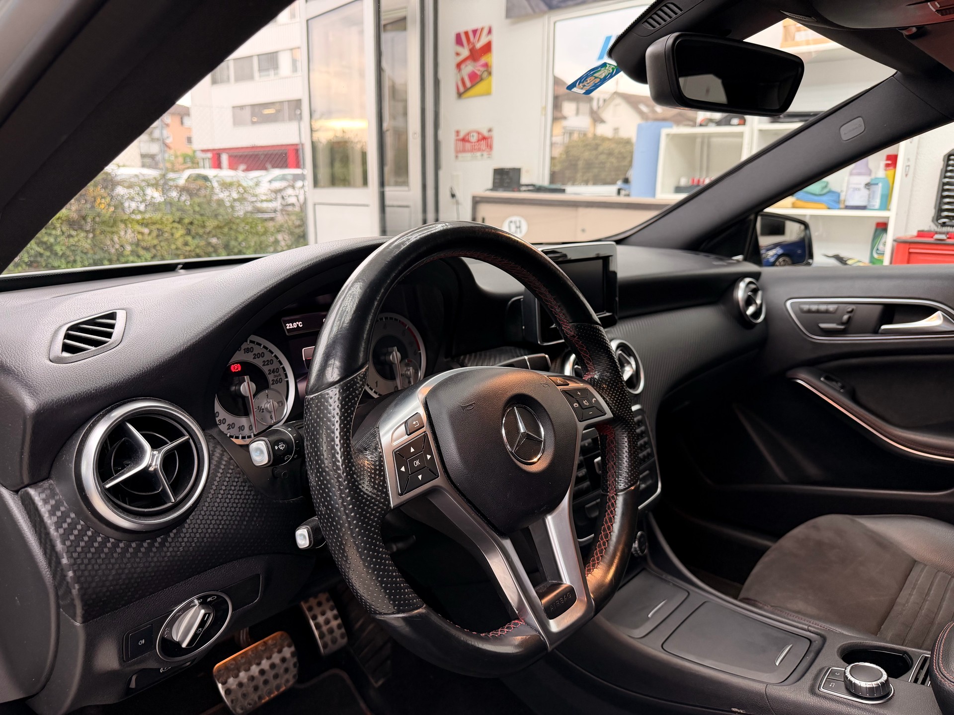 MERCEDES-BENZ A 200 CDI Style 4Matic 7G-DCT-image-12