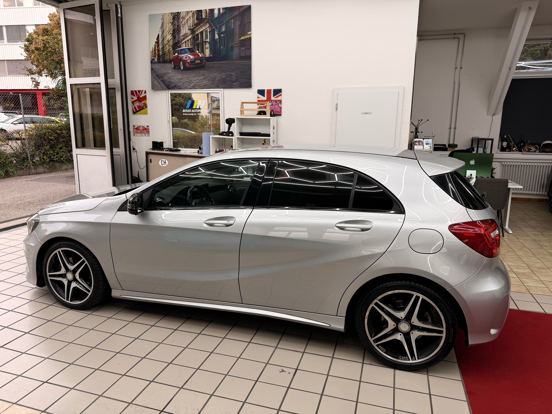MERCEDES-BENZ A 200 CDI Style 4Matic 7G-DCT-showroom-element-2