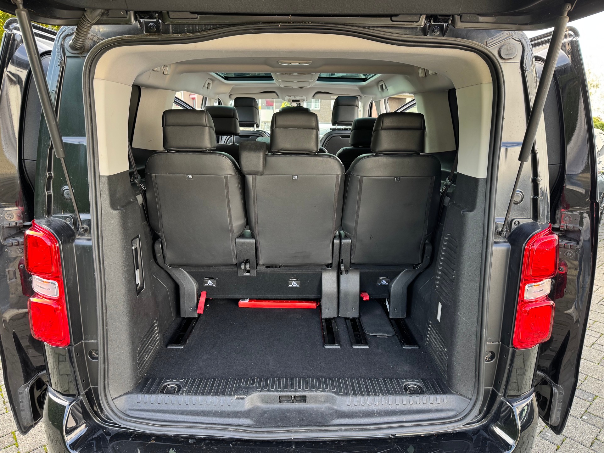 CITROEN Spacetourer 2.0 BlueHDi Shine M EAT-image-14