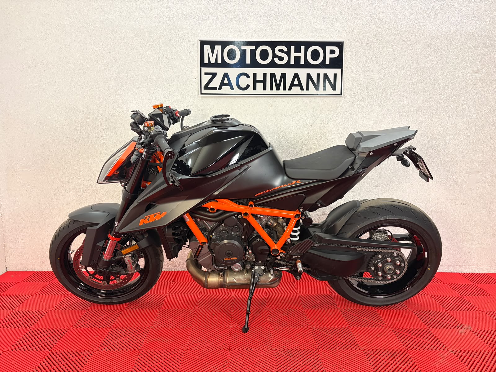 KTM 1290 Super Duke R-image-4