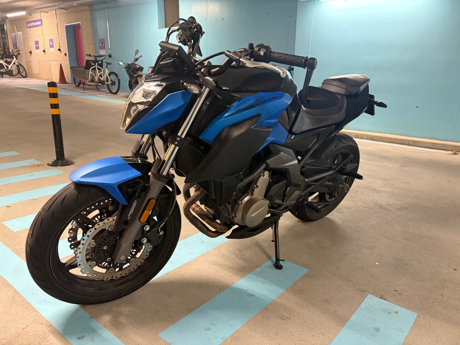 CF MOTO 650 NK (35kW)-image-2