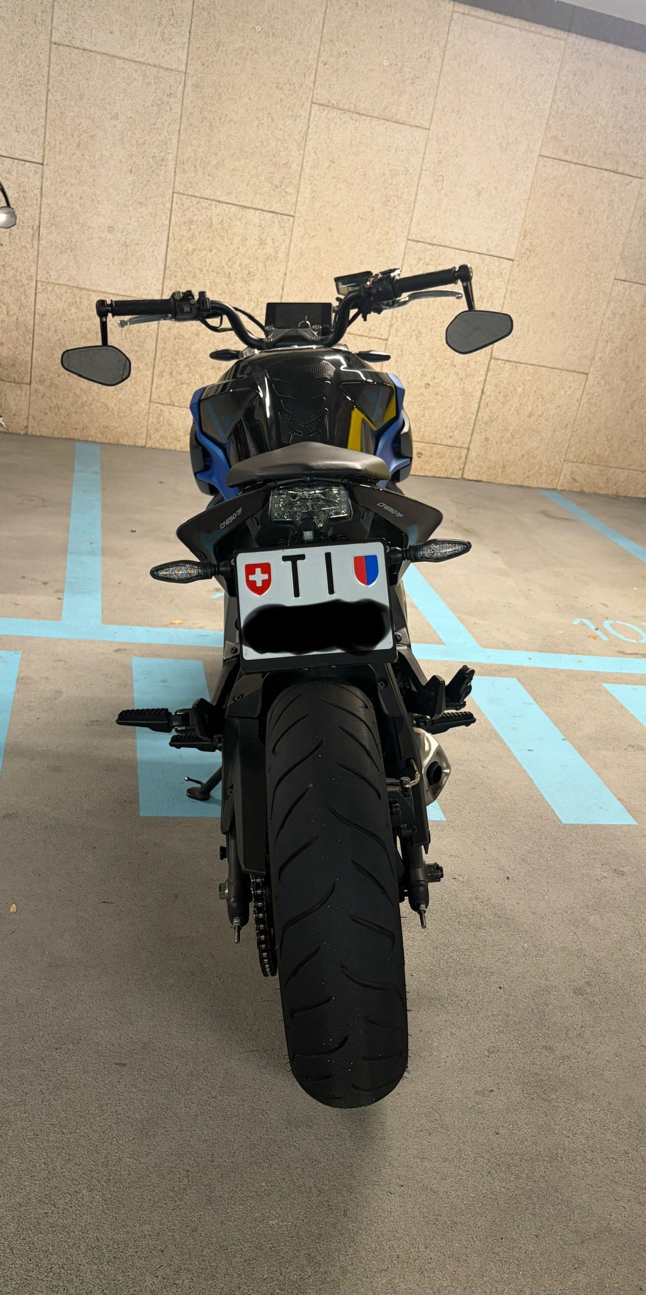 CF MOTO 650 NK (35kW)-image-3