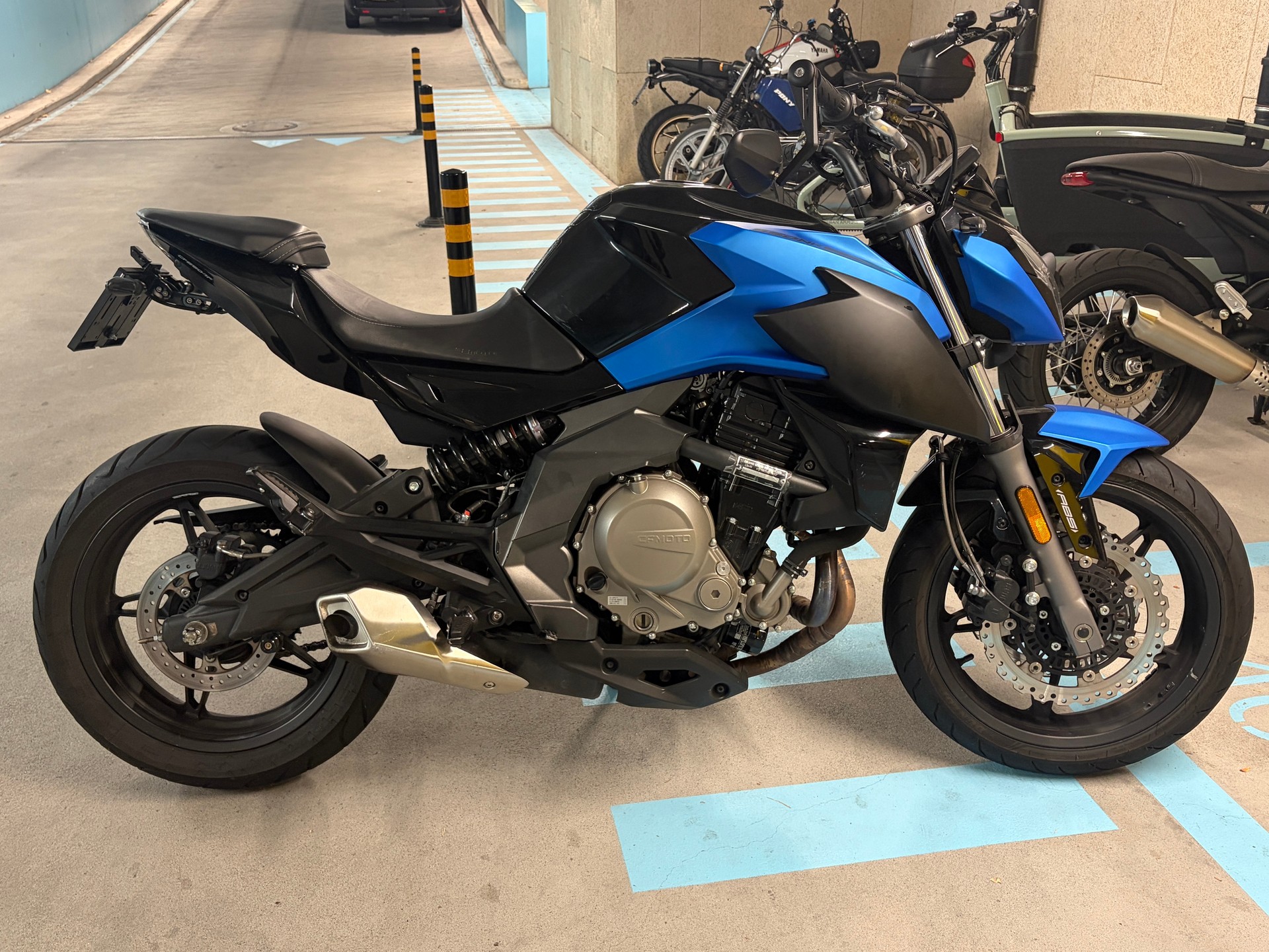 CF MOTO 650 NK (35kW)-image-1