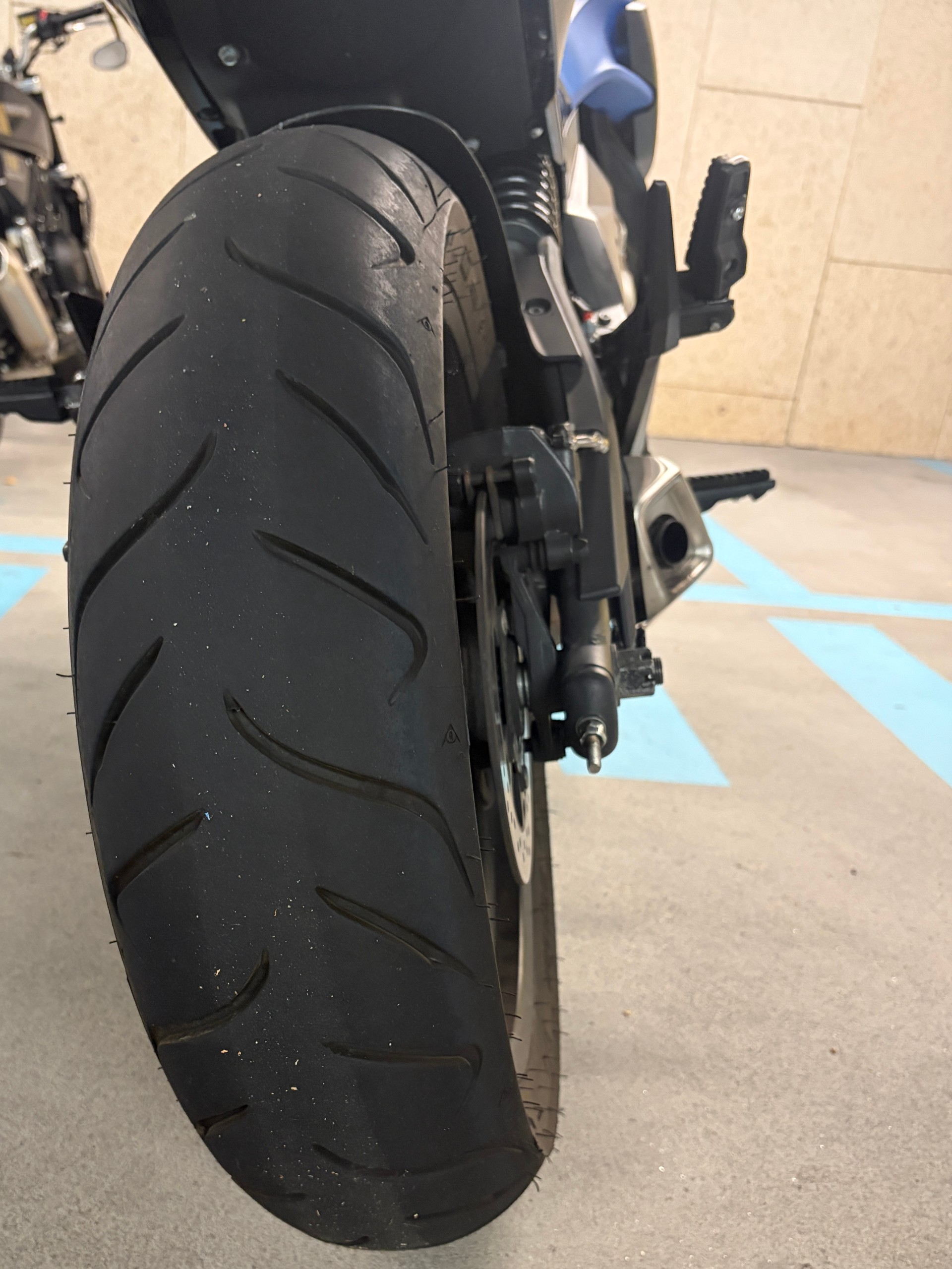 CF MOTO 650 NK (35kW)-image-6